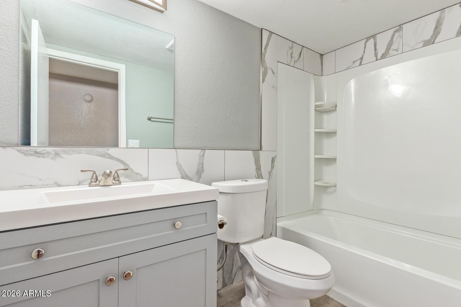 LAURELWOOD 2 - Residential Lease