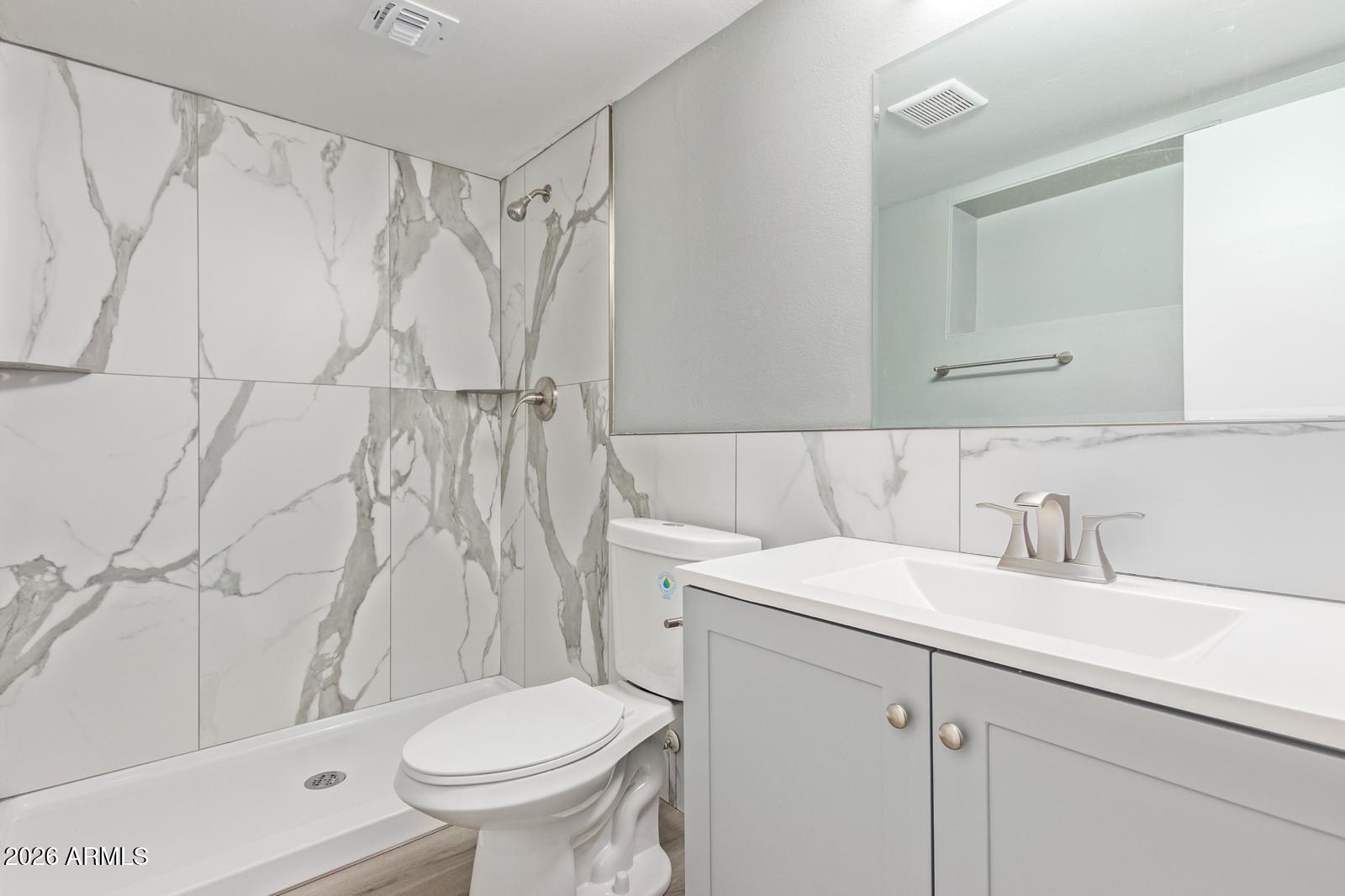 LAURELWOOD 2 - Residential Lease