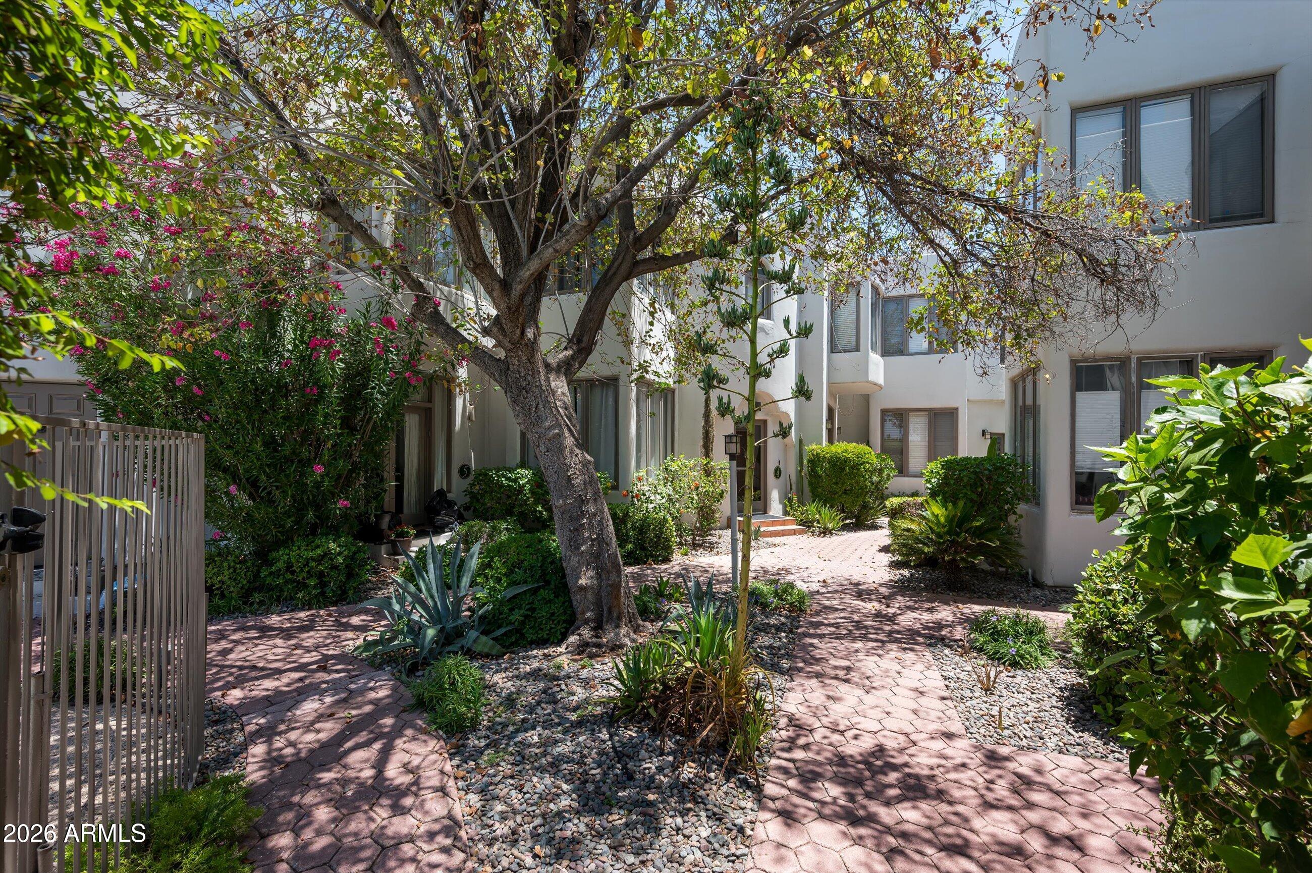 ARCADIA GARDENS - Residential
