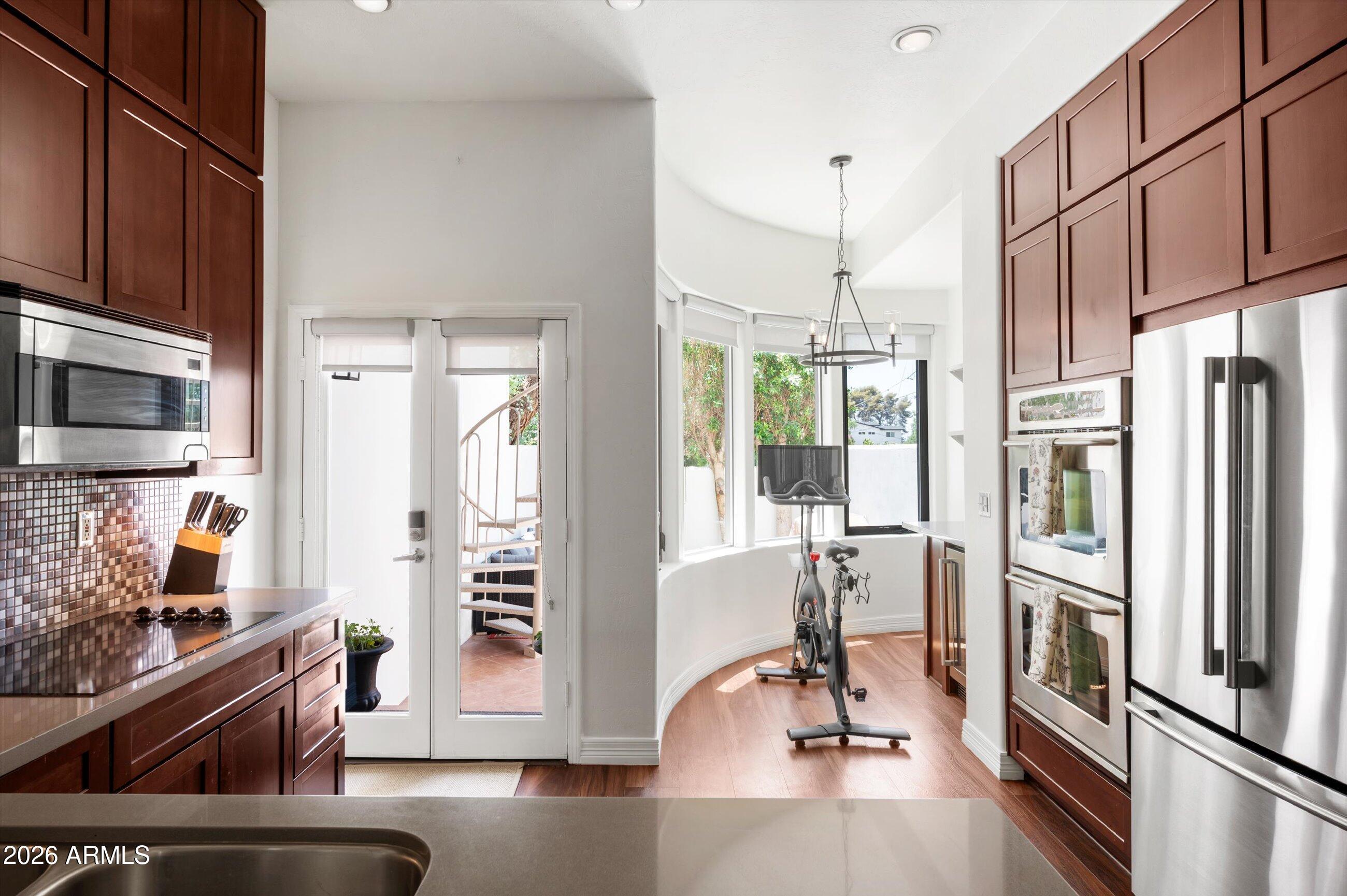 ARCADIA GARDENS - Residential