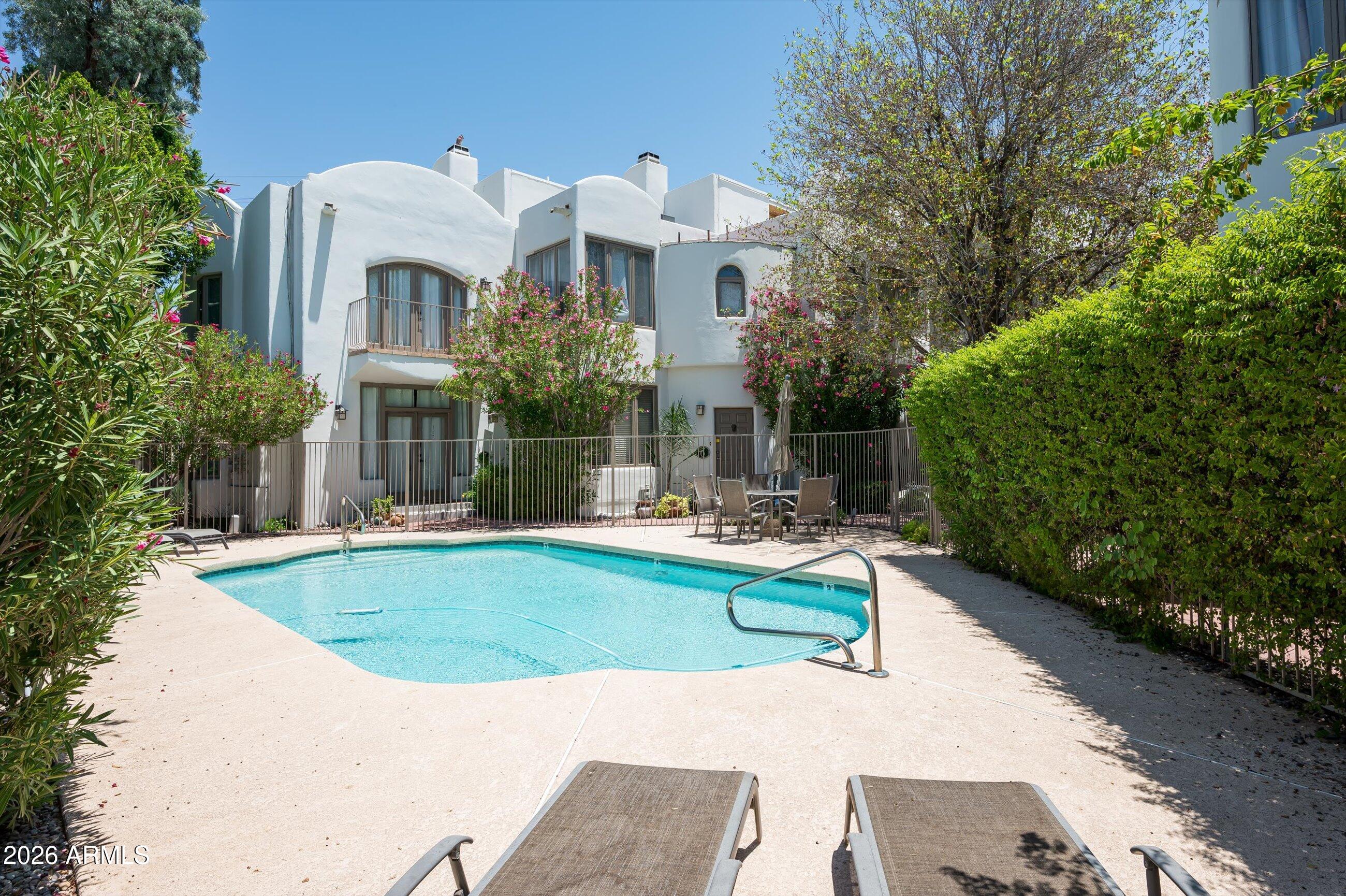 ARCADIA GARDENS - Residential