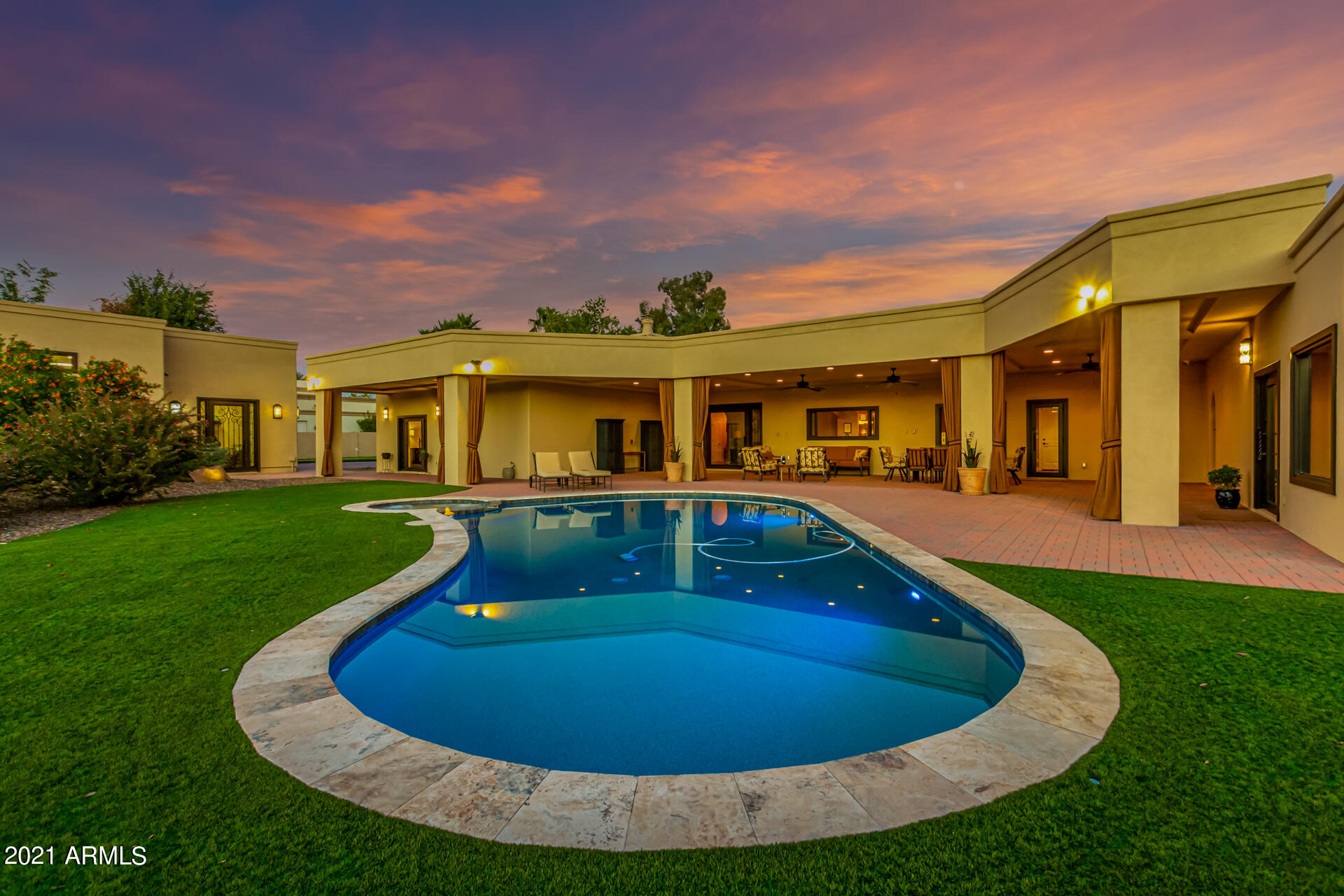 PALO VIENTO 1 - Residential