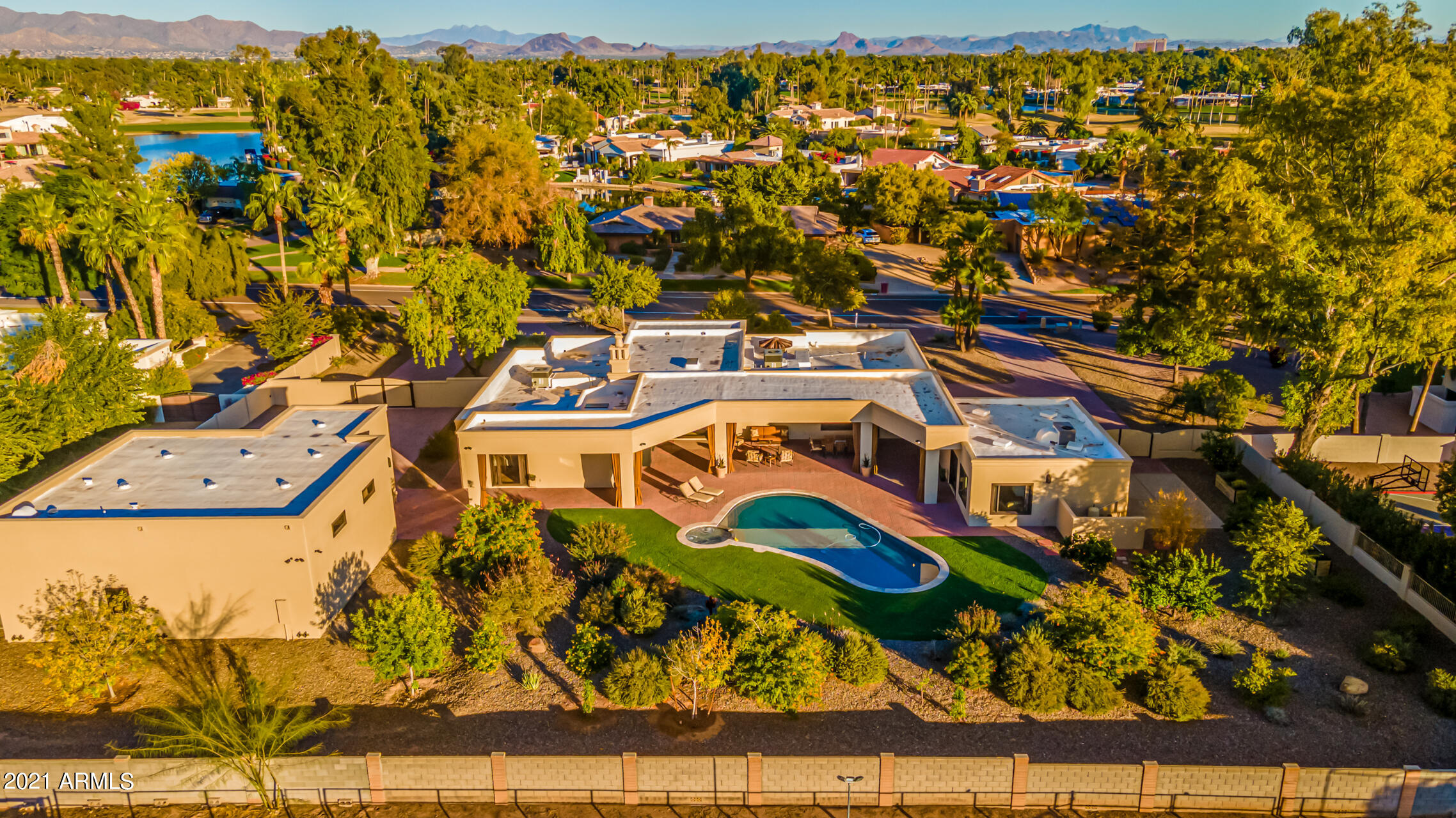 PALO VIENTO 1 - Residential
