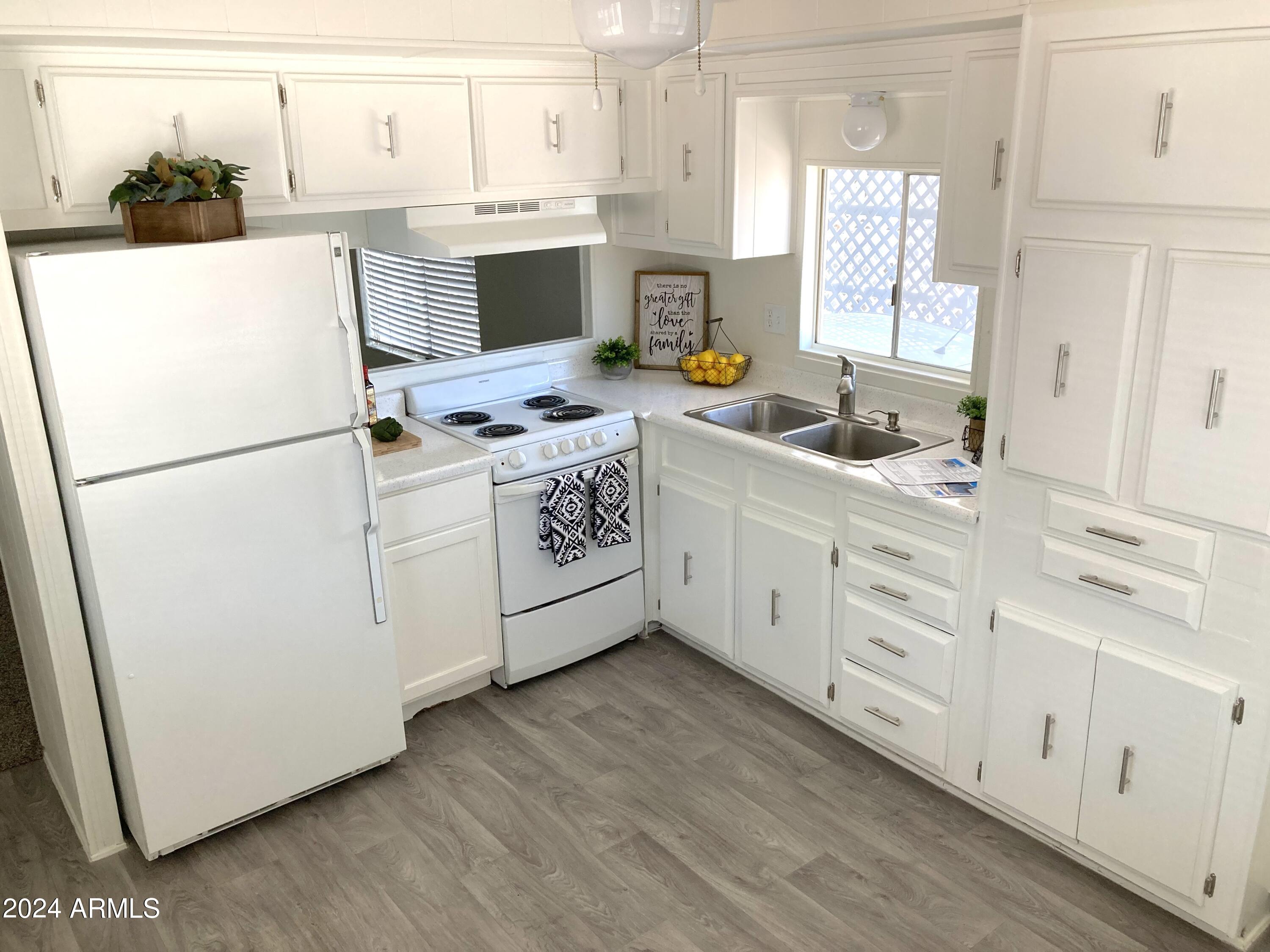 Friendly village of Orangewood - Residential