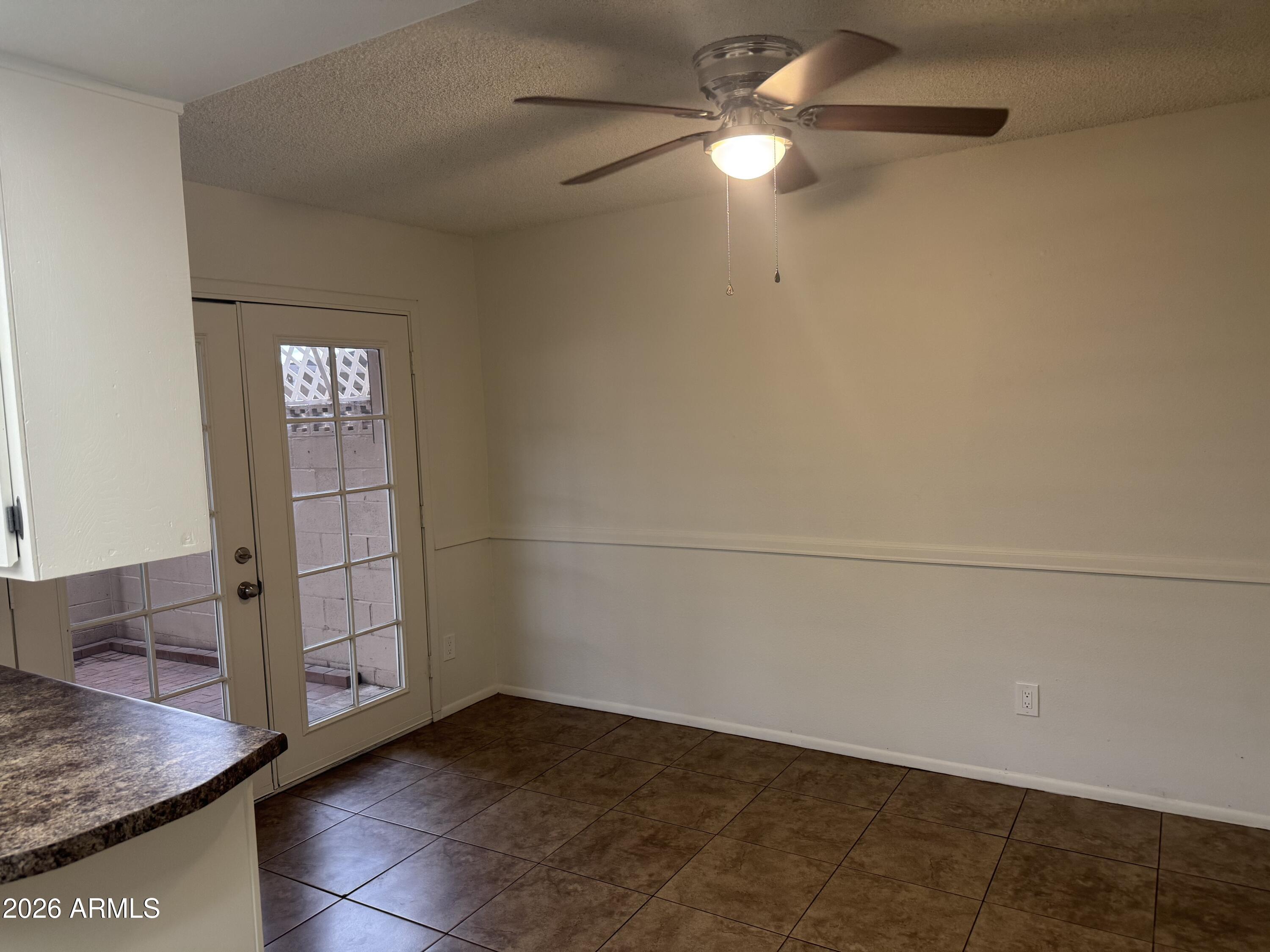 WEST PLAZA TOWNHOUSE UNIT 2 RESUBDIVISION - Residential