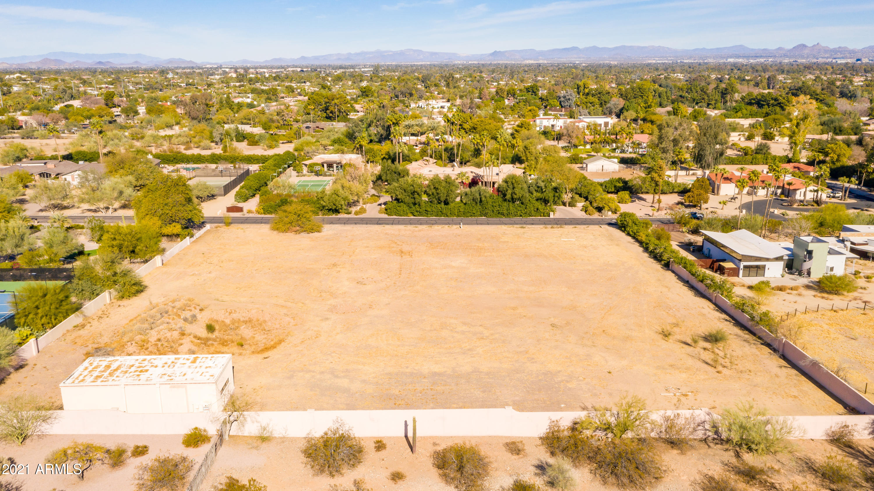 SQUAW PEAK ESTATES TR 7, 10 - Land