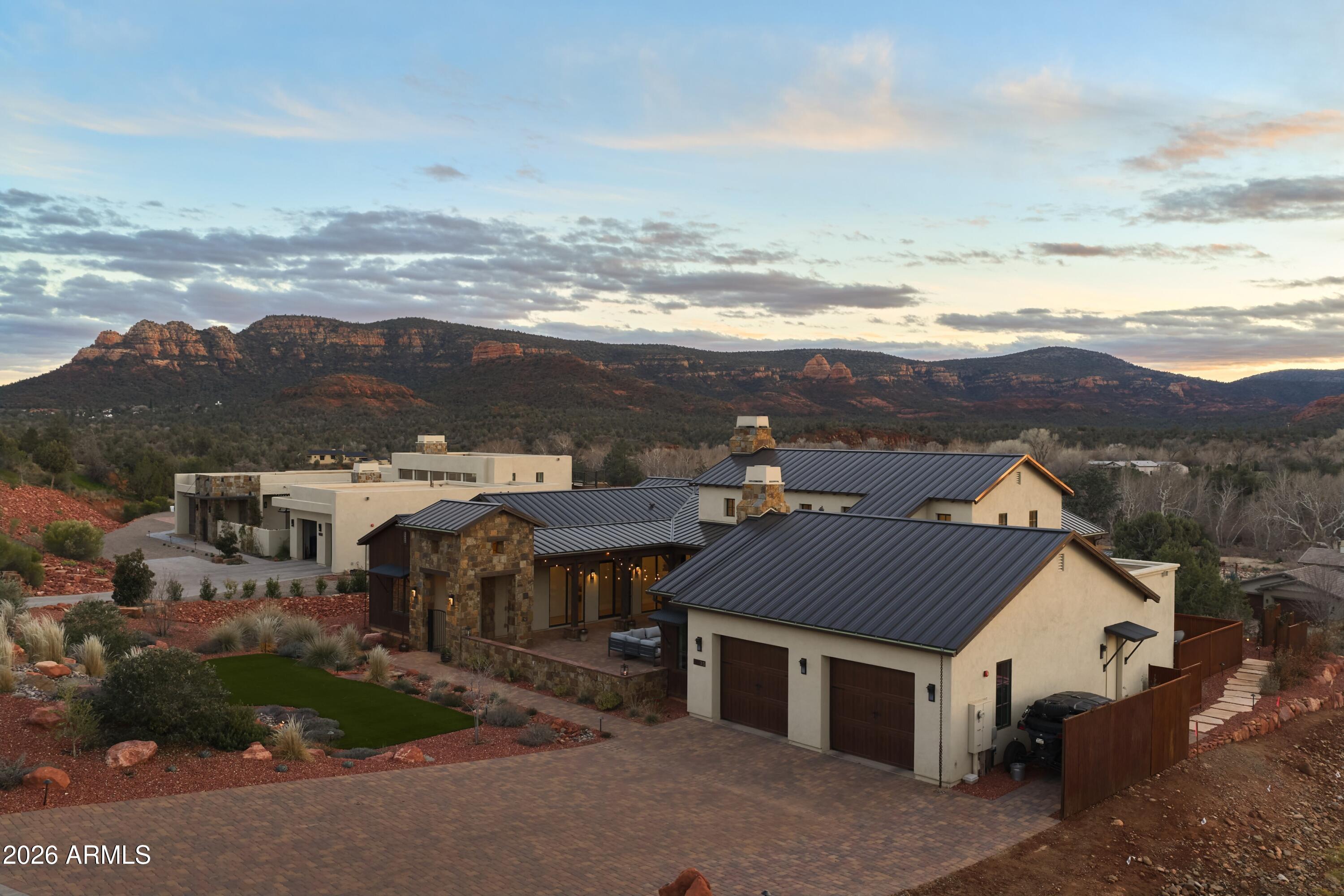SEDONA RANCH - Residential