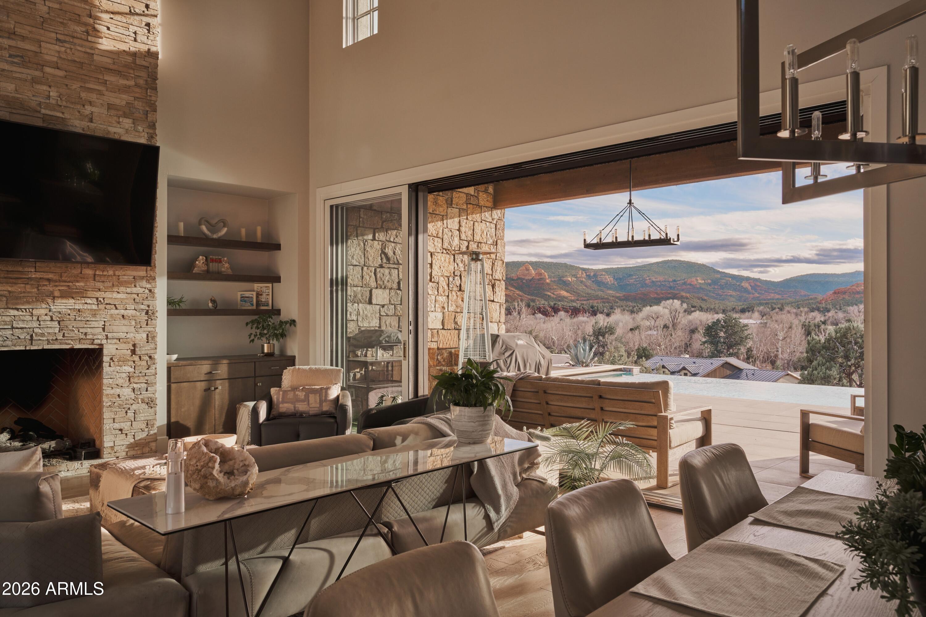 SEDONA RANCH - Residential