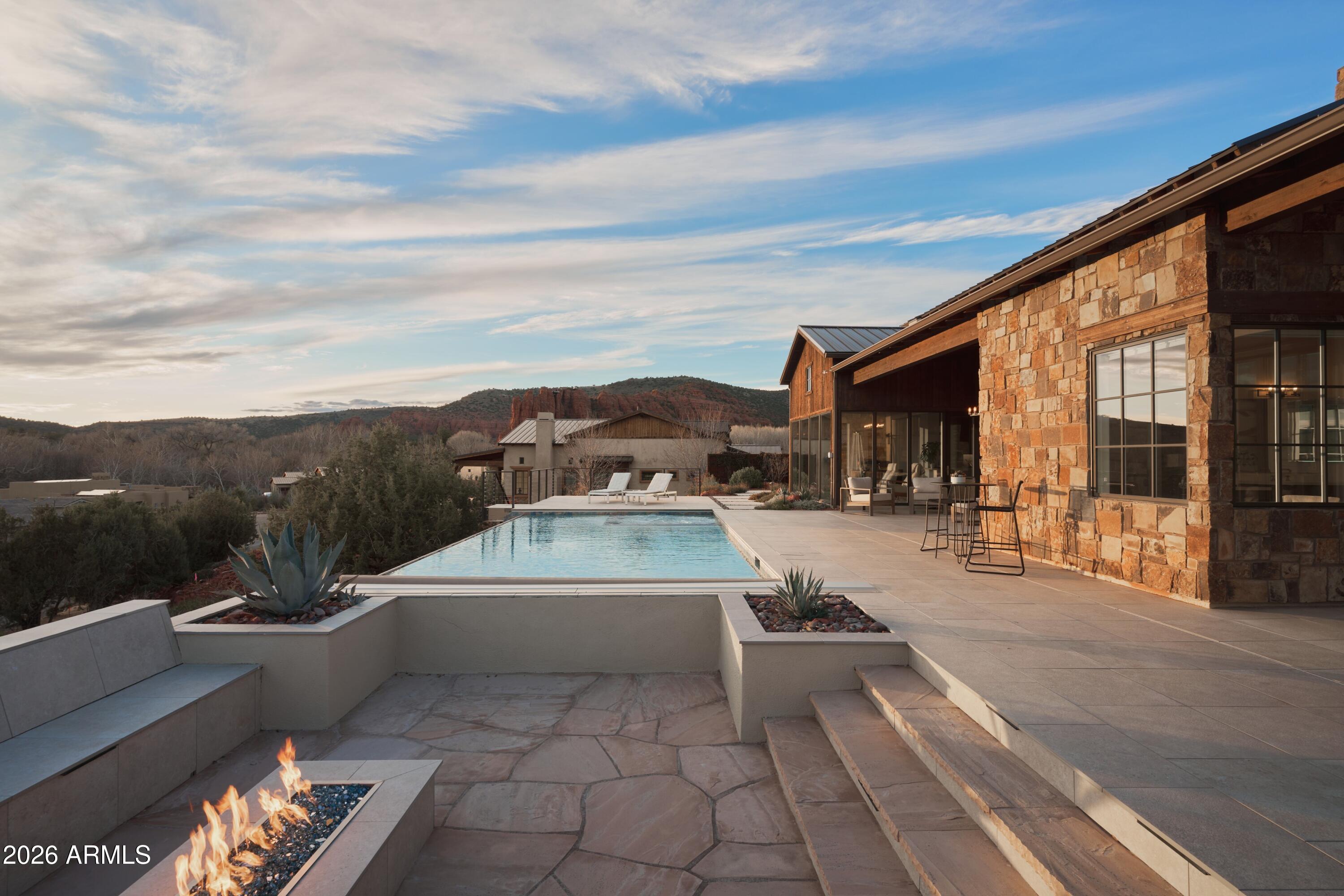 SEDONA RANCH - Residential
