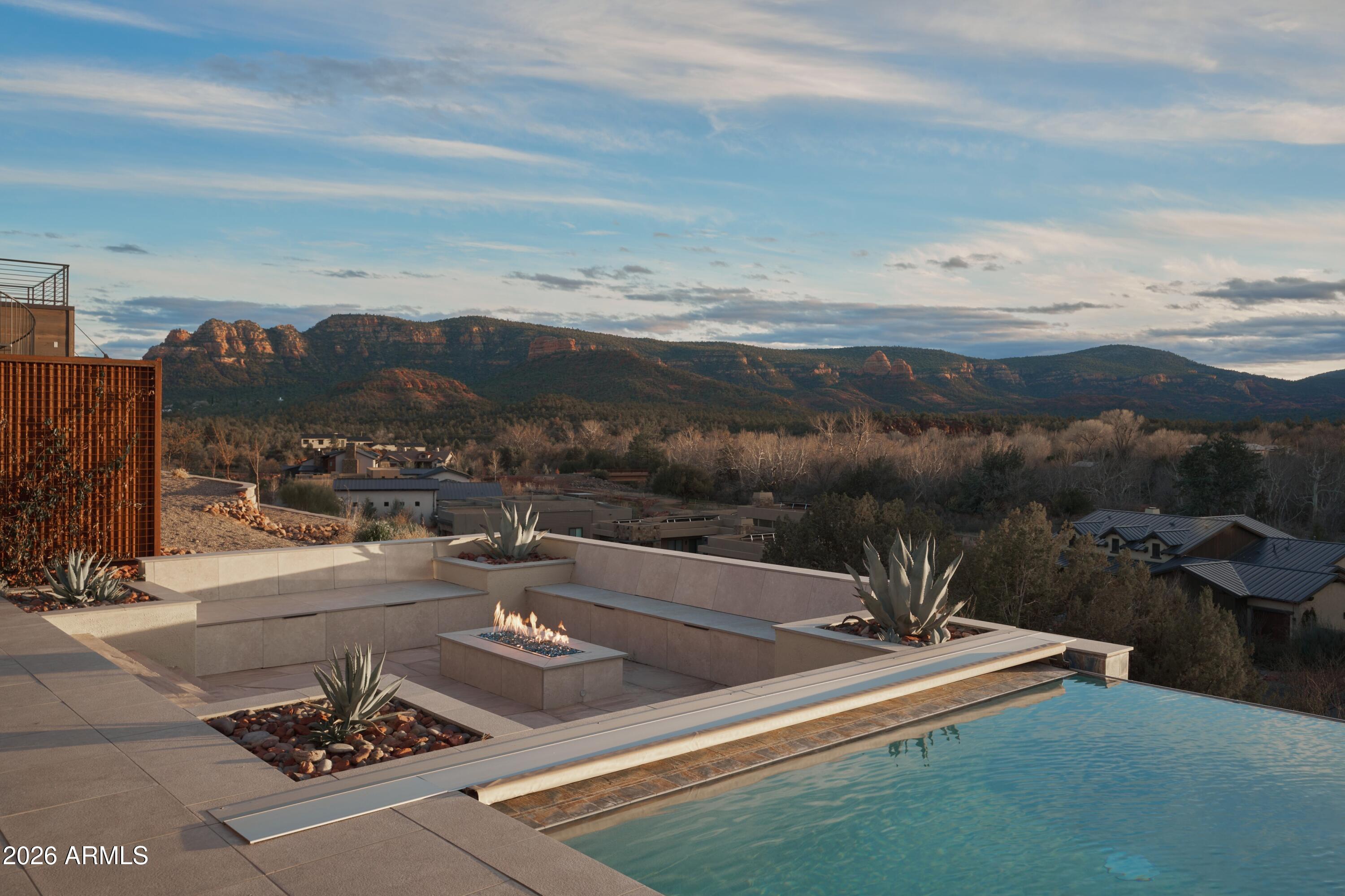 SEDONA RANCH - Residential