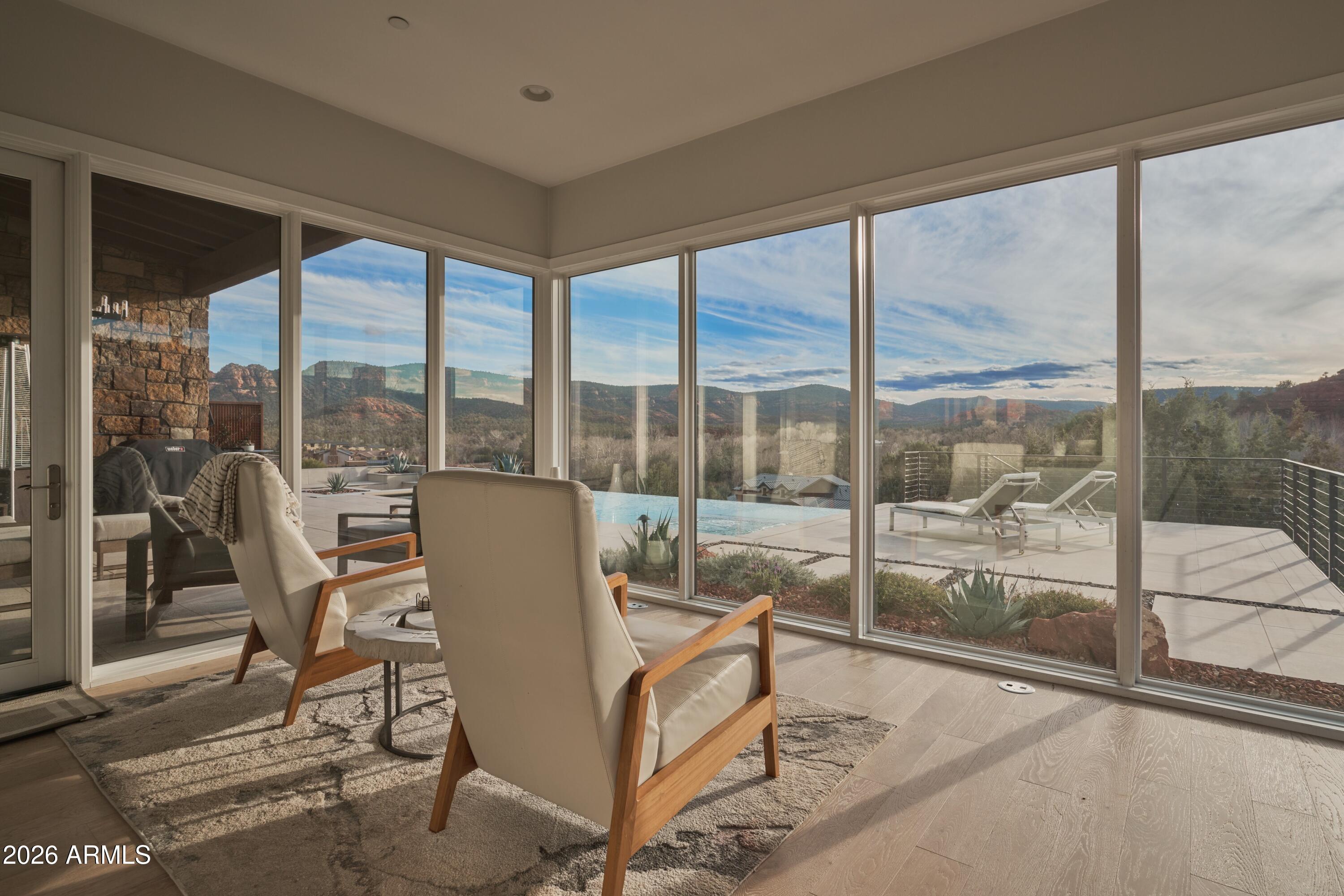 SEDONA RANCH - Residential