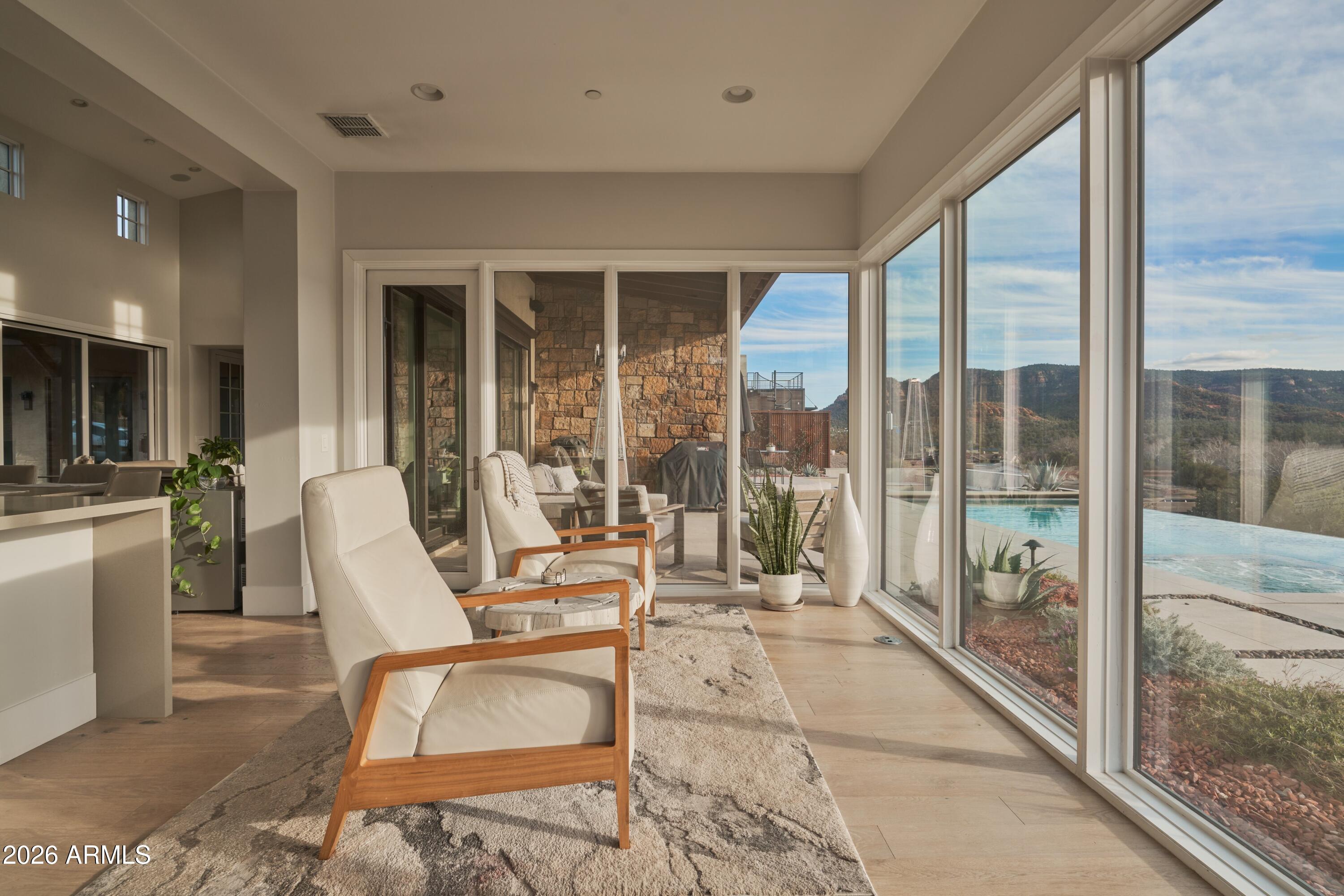 SEDONA RANCH - Residential