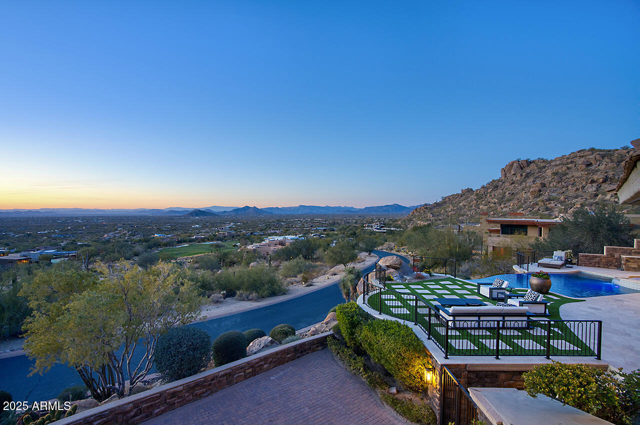 ESTANCIA - Residential