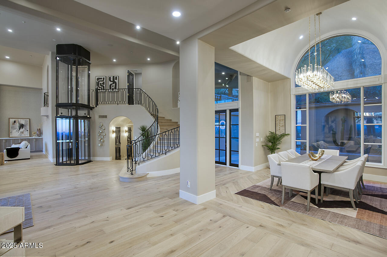 ESTANCIA - Residential