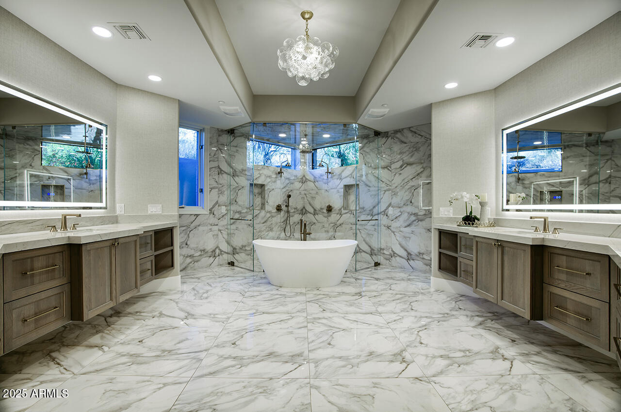 ESTANCIA - Residential