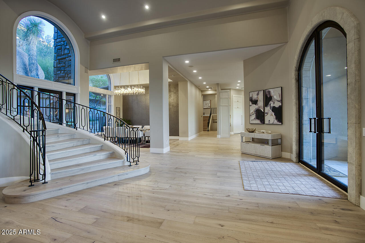 ESTANCIA - Residential