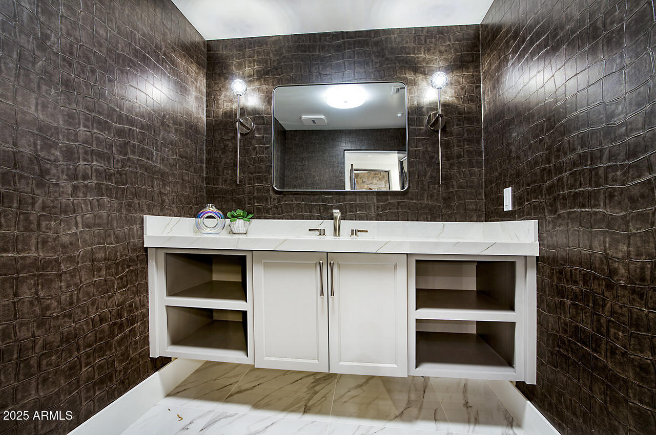 ESTANCIA - Residential