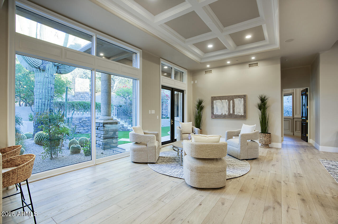 ESTANCIA - Residential