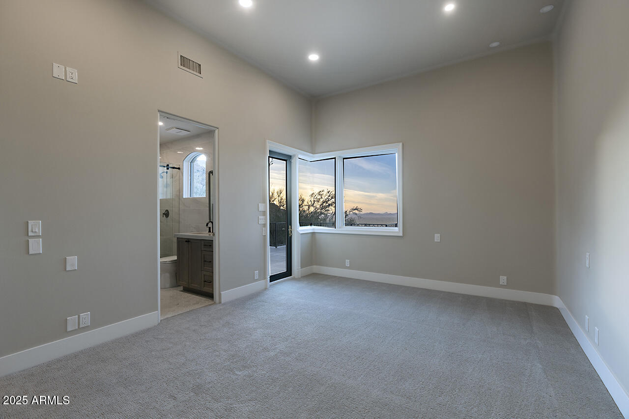 ESTANCIA - Residential