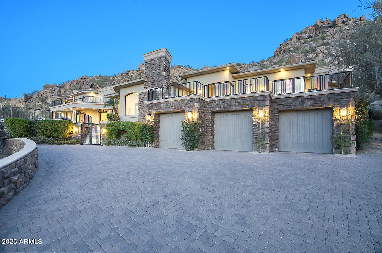 ESTANCIA - Residential