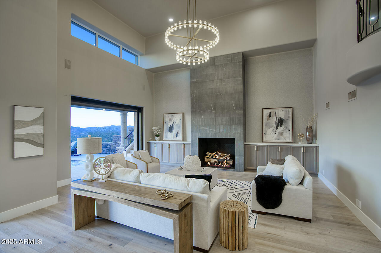 ESTANCIA - Residential
