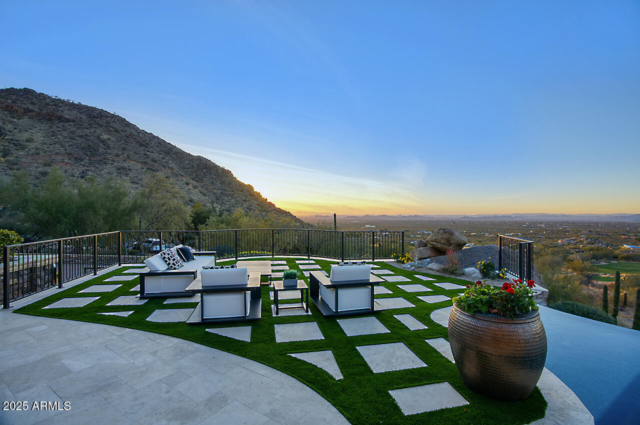 ESTANCIA - Residential