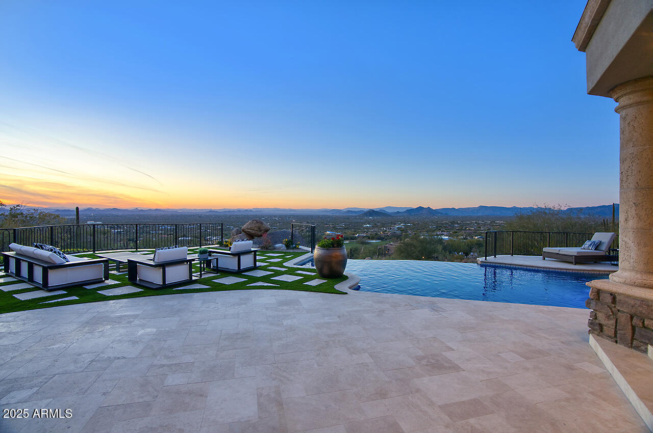 ESTANCIA - Residential