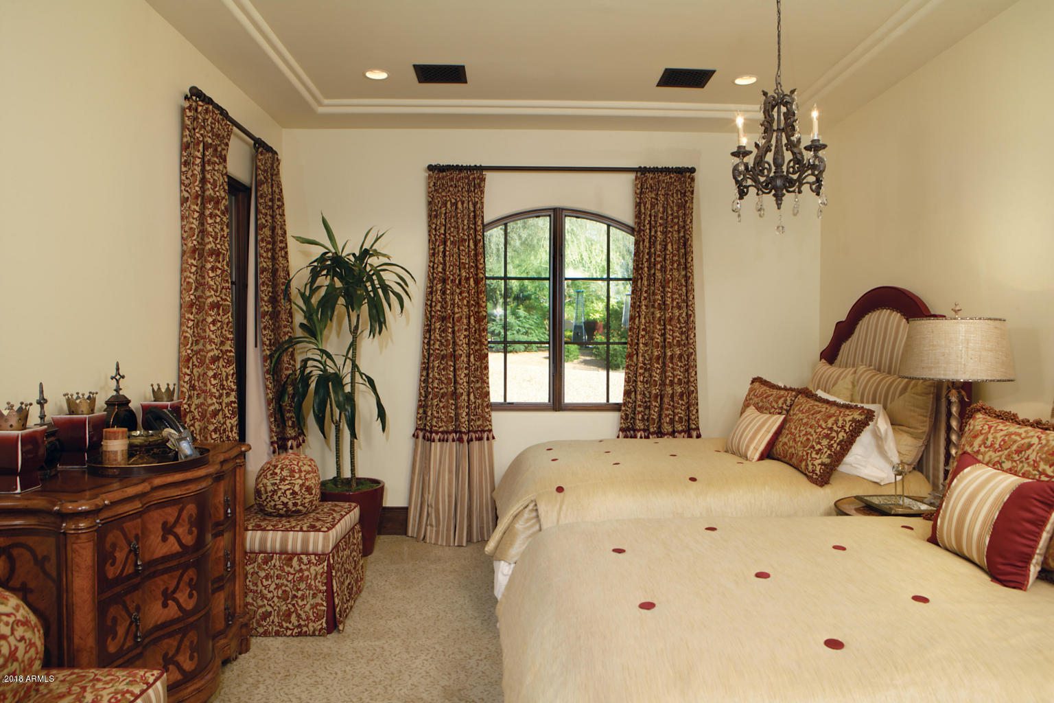 PRADO ESTATES - Residential