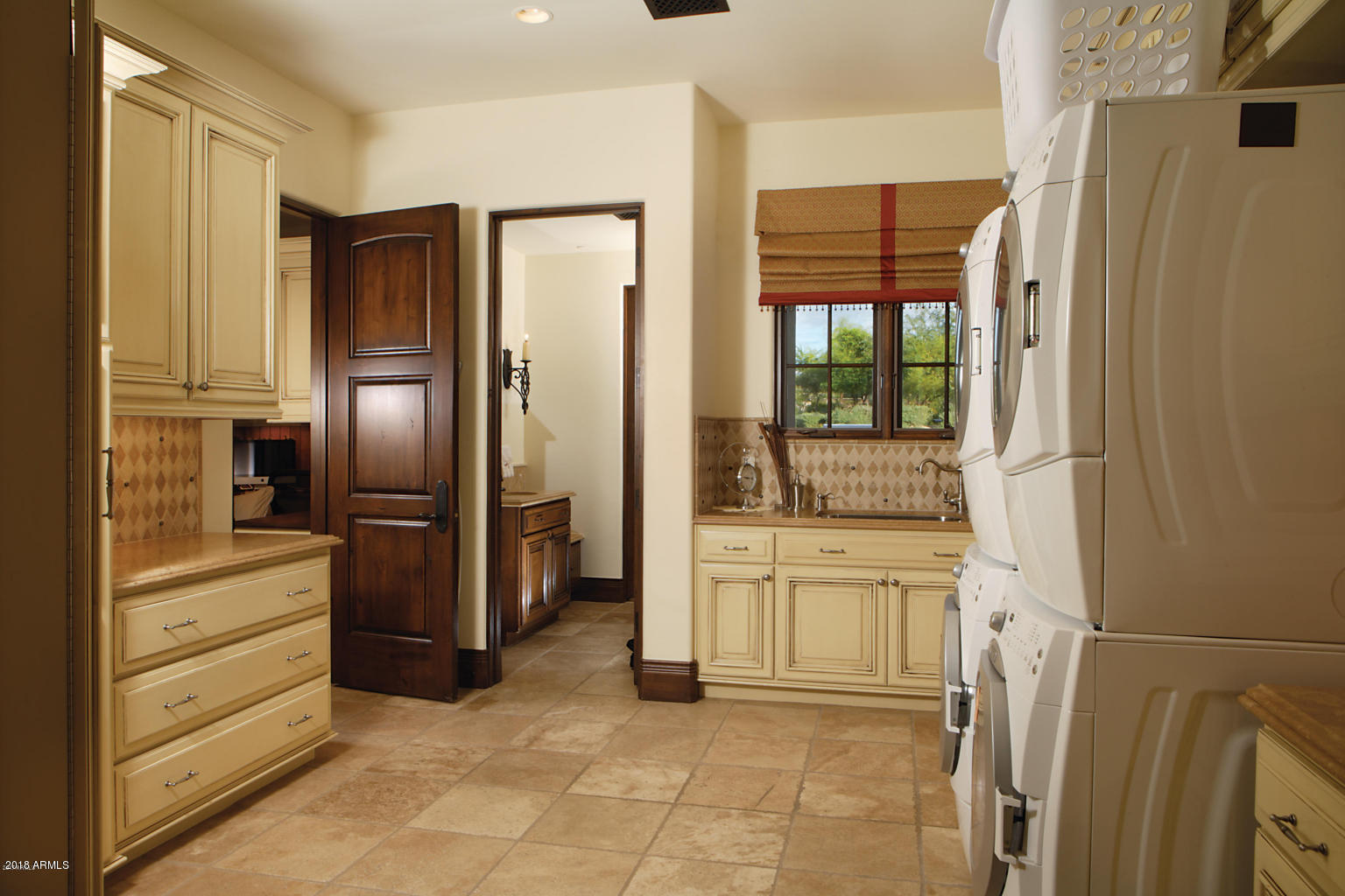 PRADO ESTATES - Residential