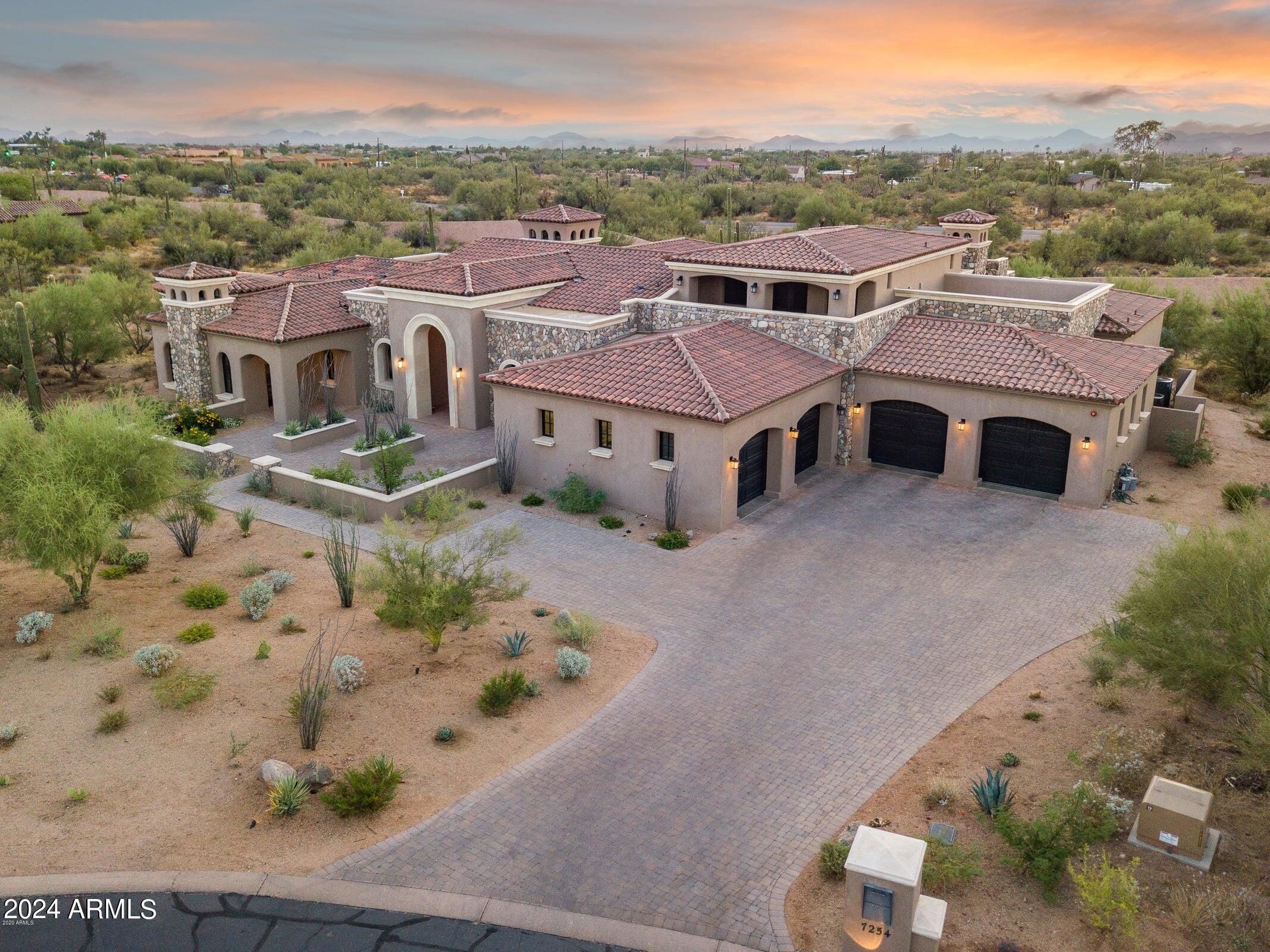 WHISPER ROCK - Residential