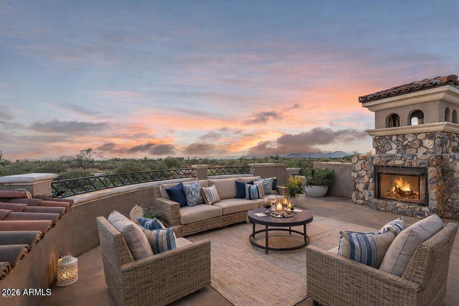 WHISPER ROCK - Residential