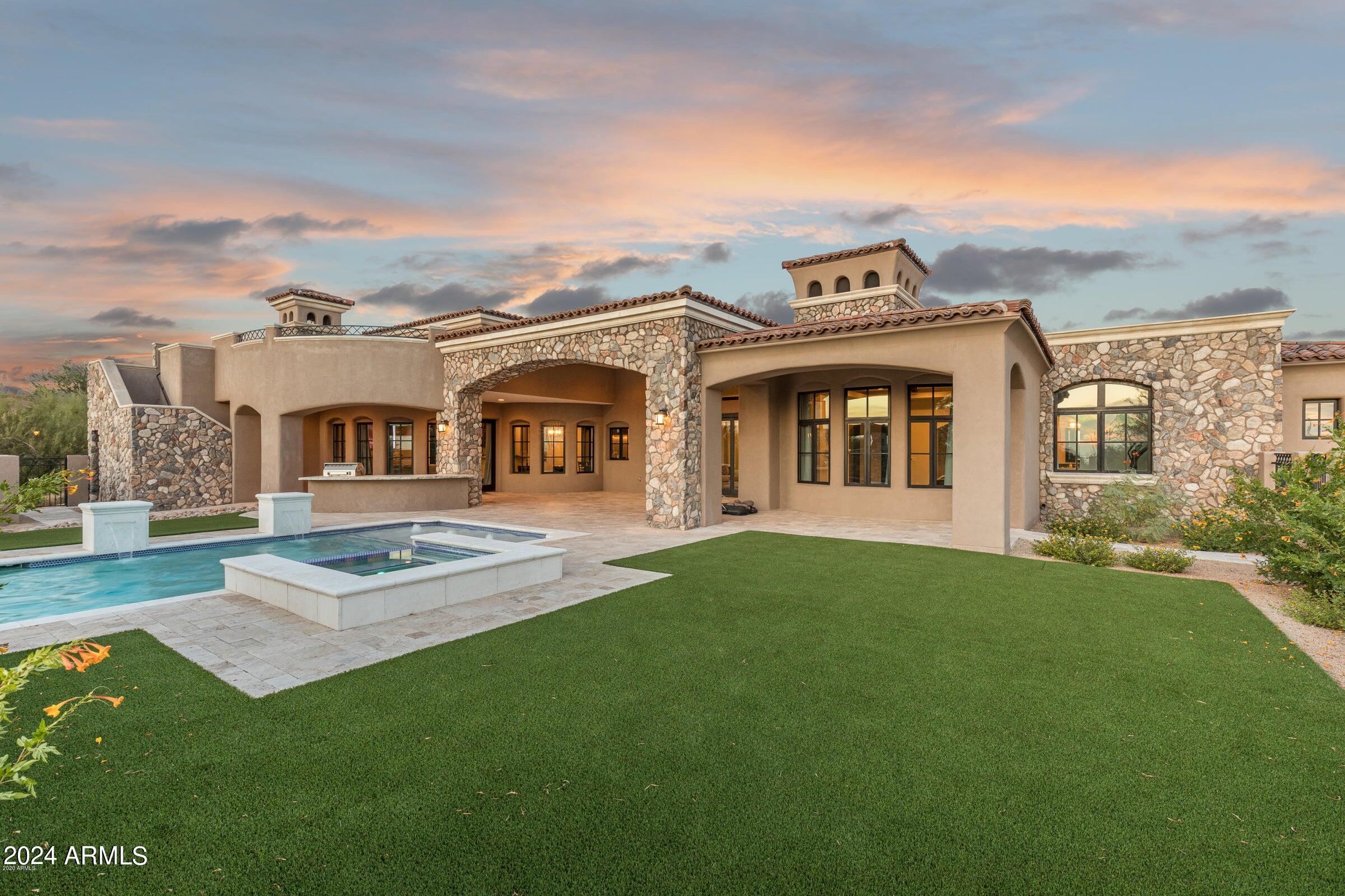 WHISPER ROCK - Residential