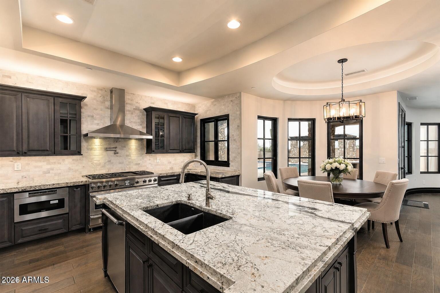 WHISPER ROCK - Residential