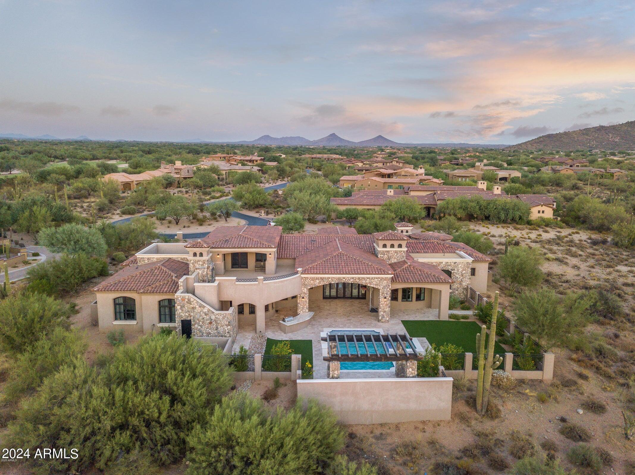 WHISPER ROCK - Residential