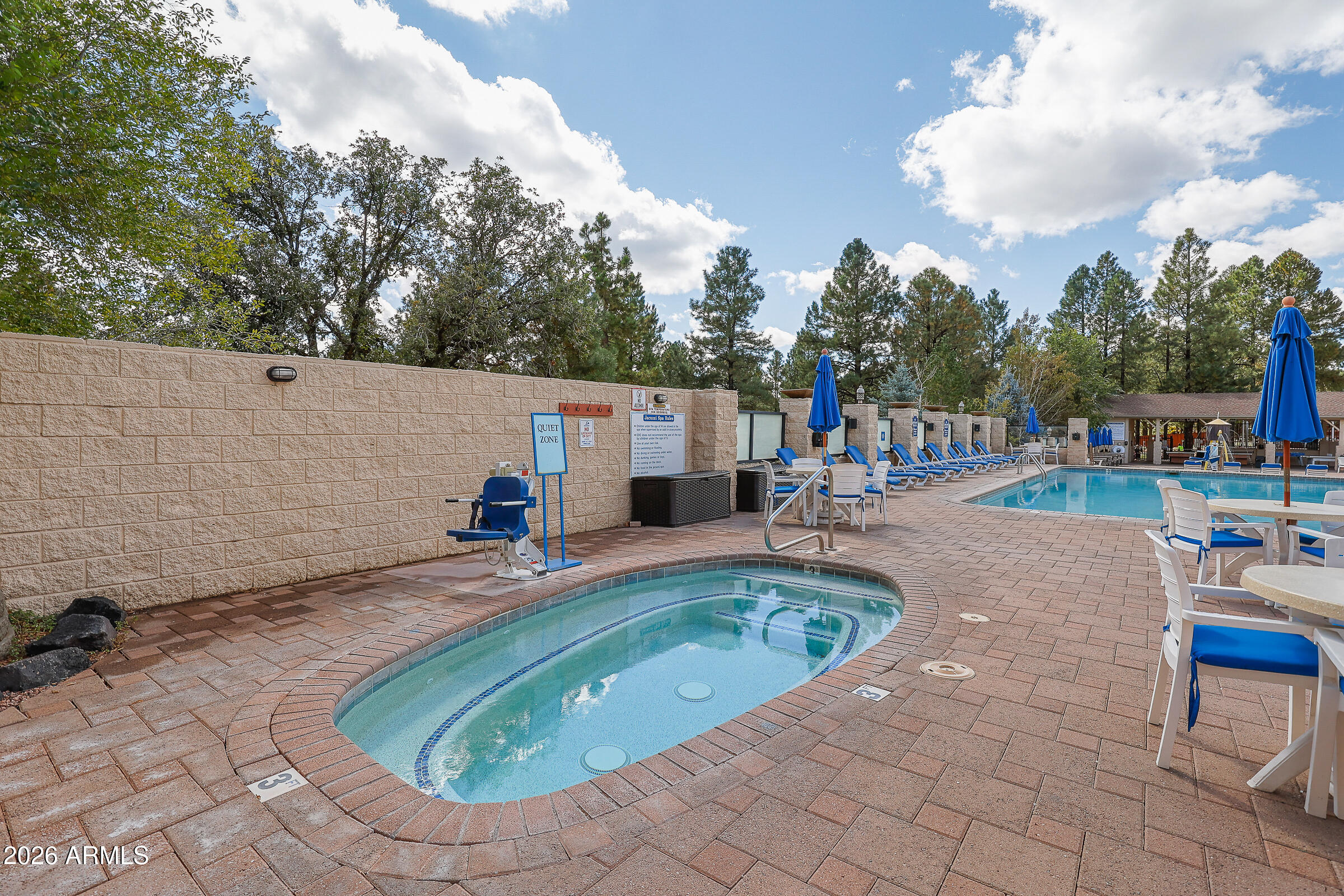 Elk Run Townhomes - Residential