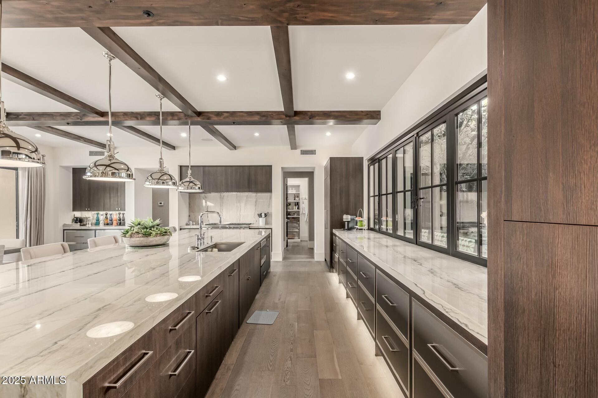 WHITE HORSE - Residential