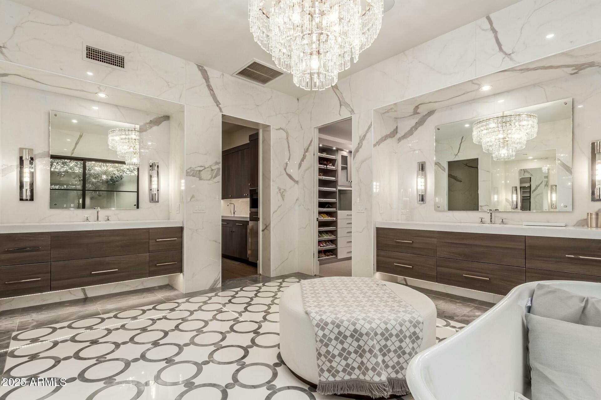 WHITE HORSE - Residential