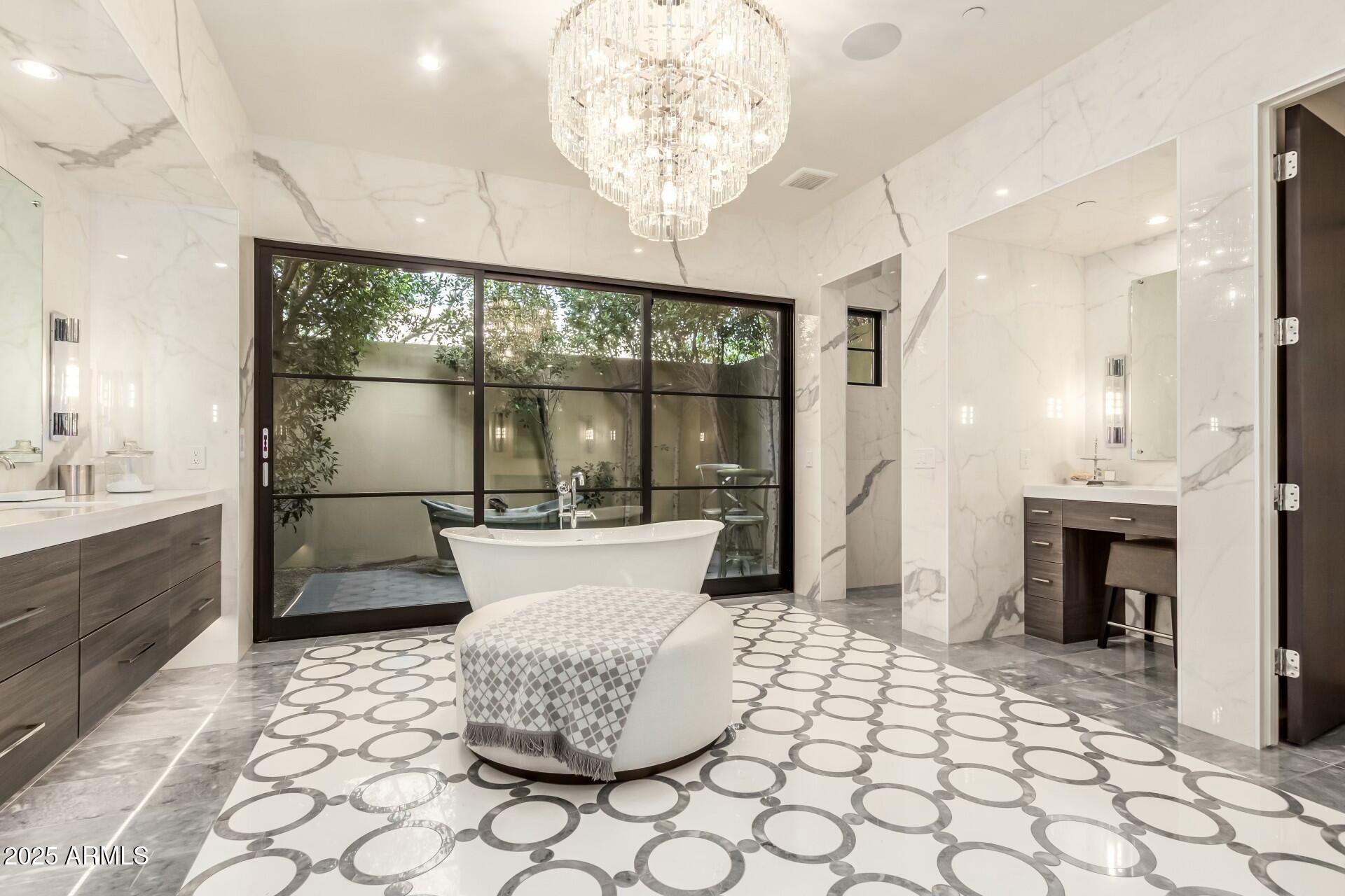 WHITE HORSE - Residential
