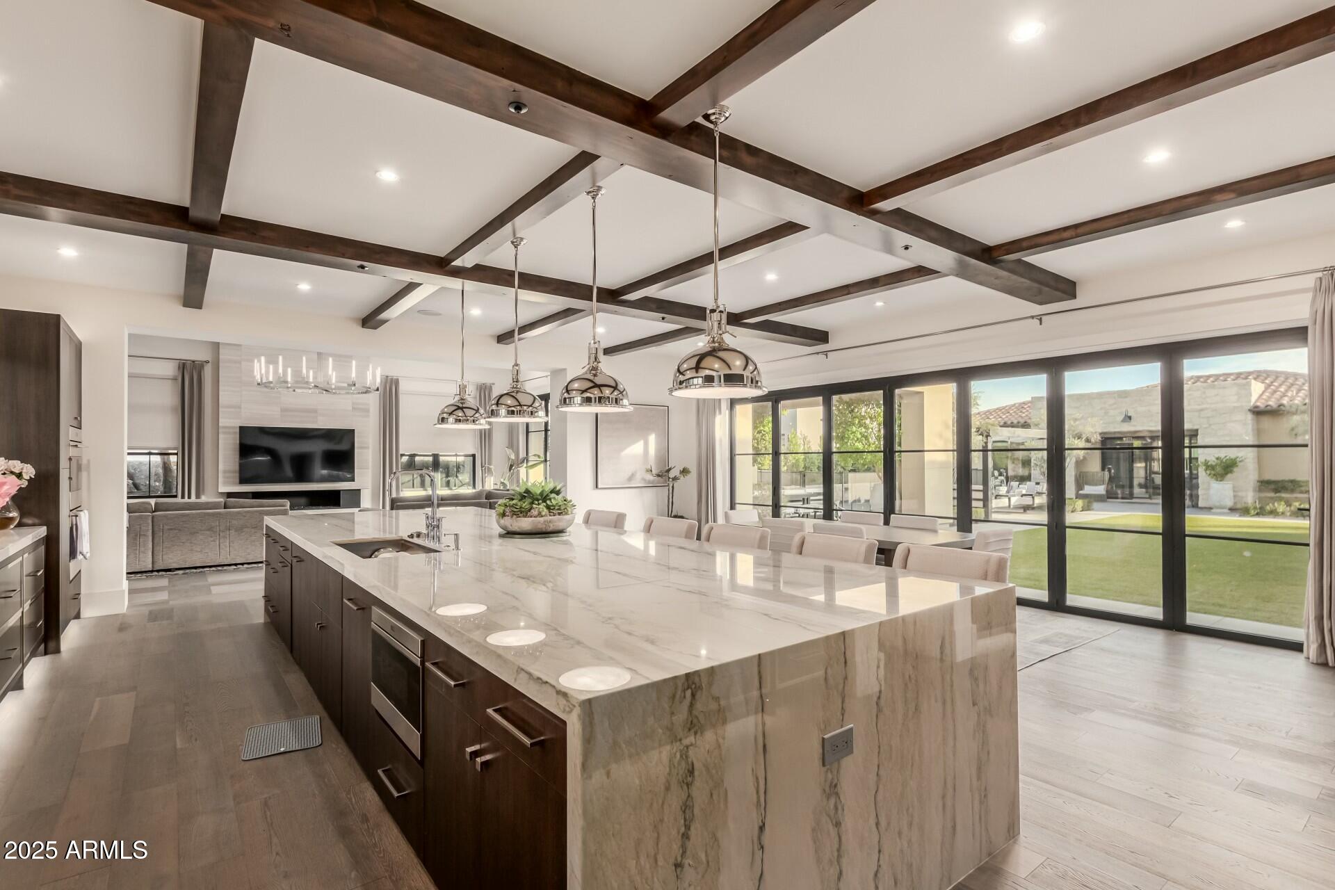 WHITE HORSE - Residential