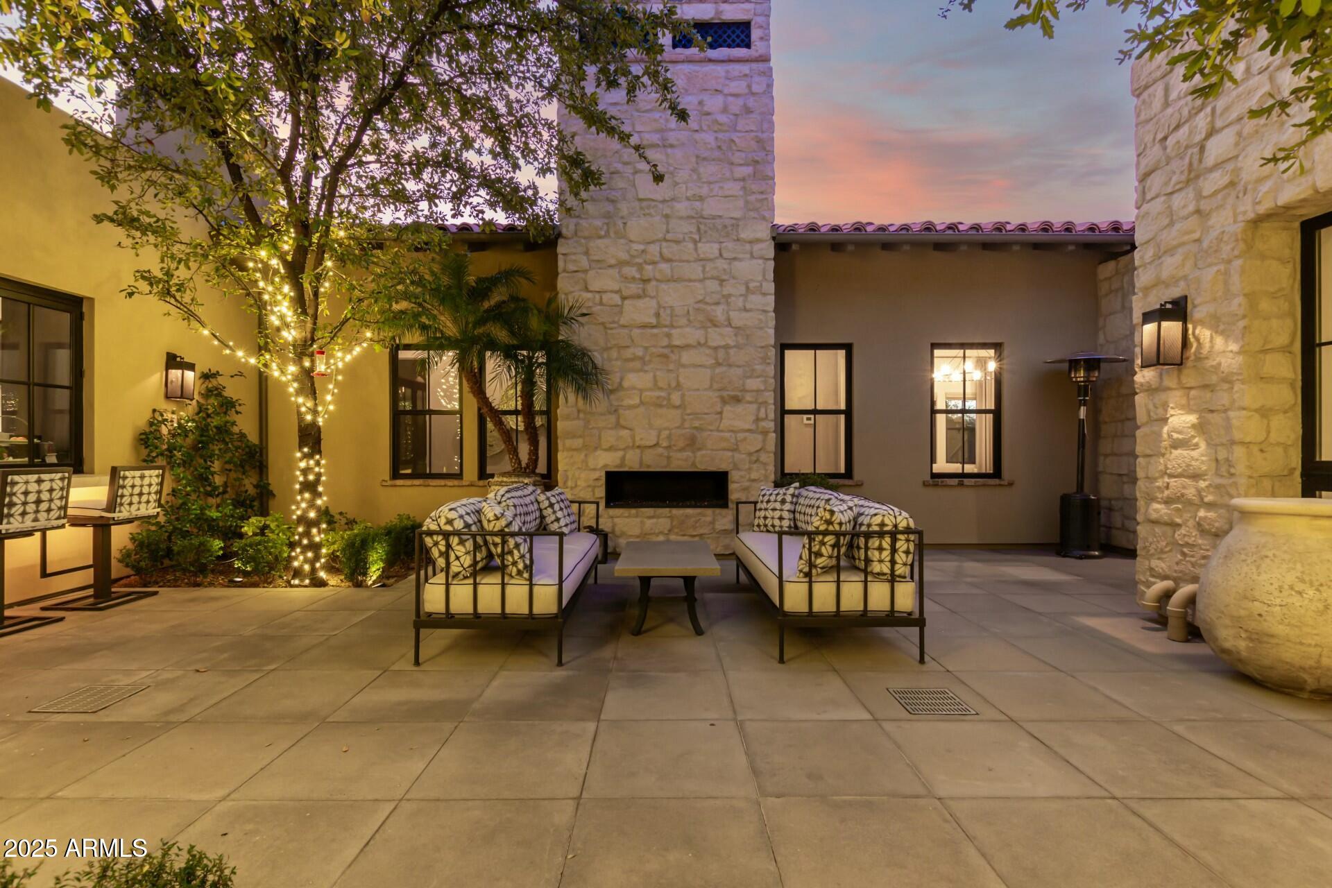 WHITE HORSE - Residential