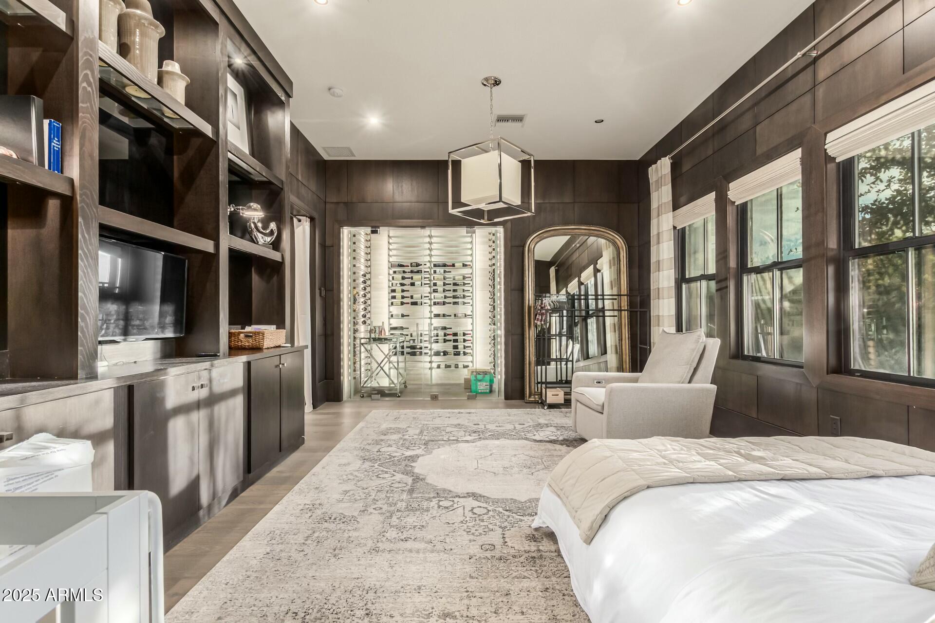 WHITE HORSE - Residential