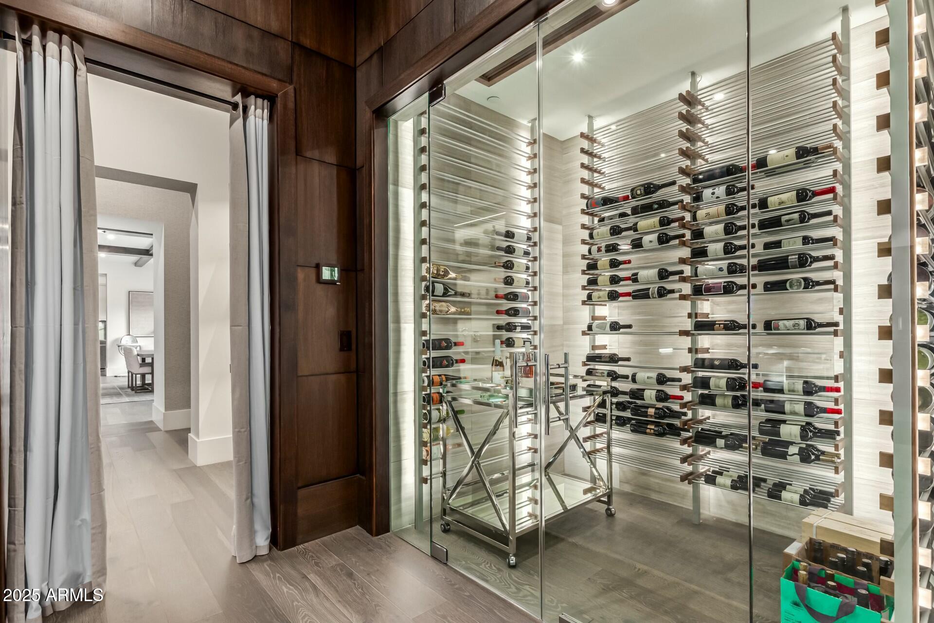 WHITE HORSE - Residential