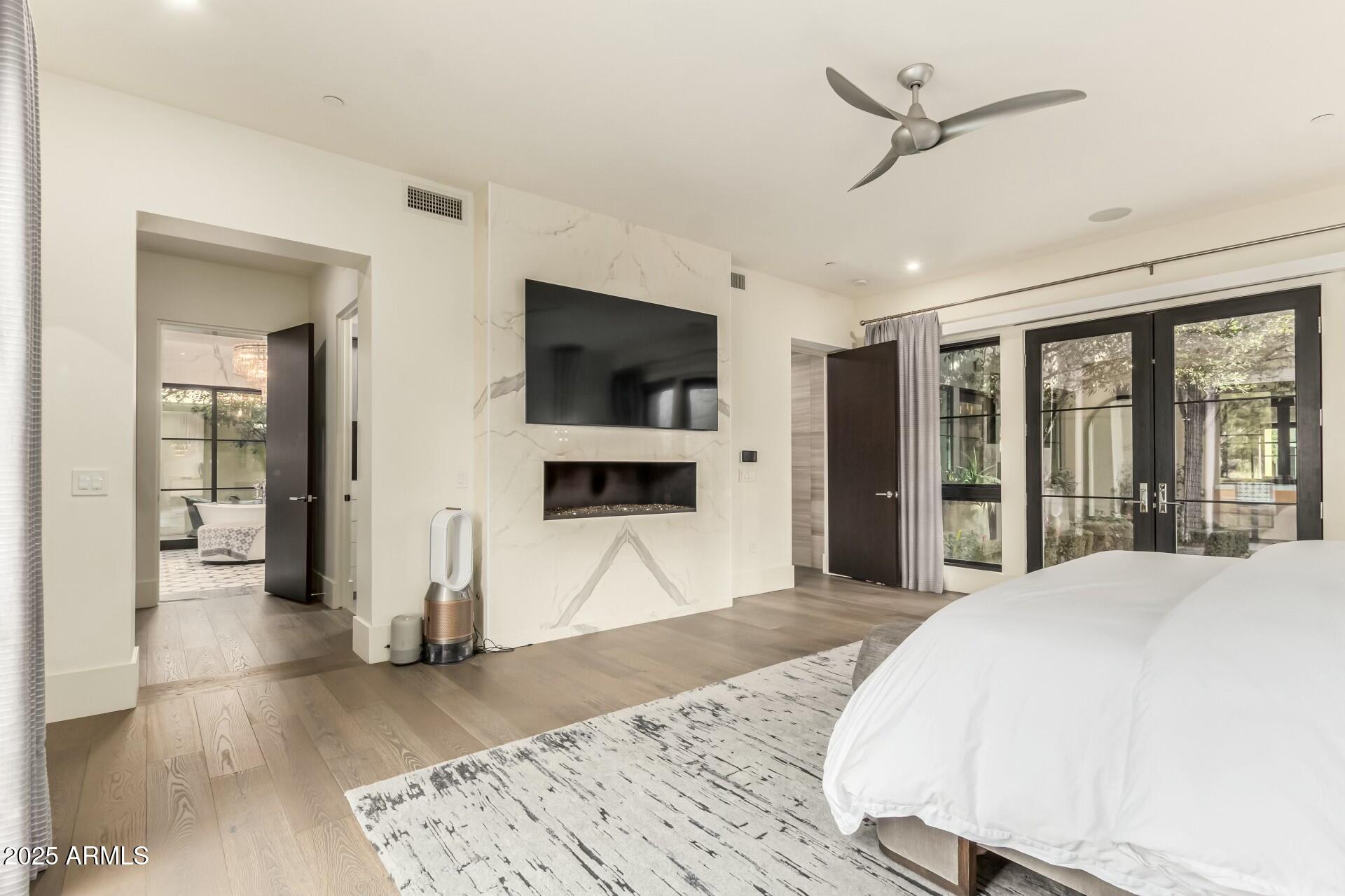 WHITE HORSE - Residential
