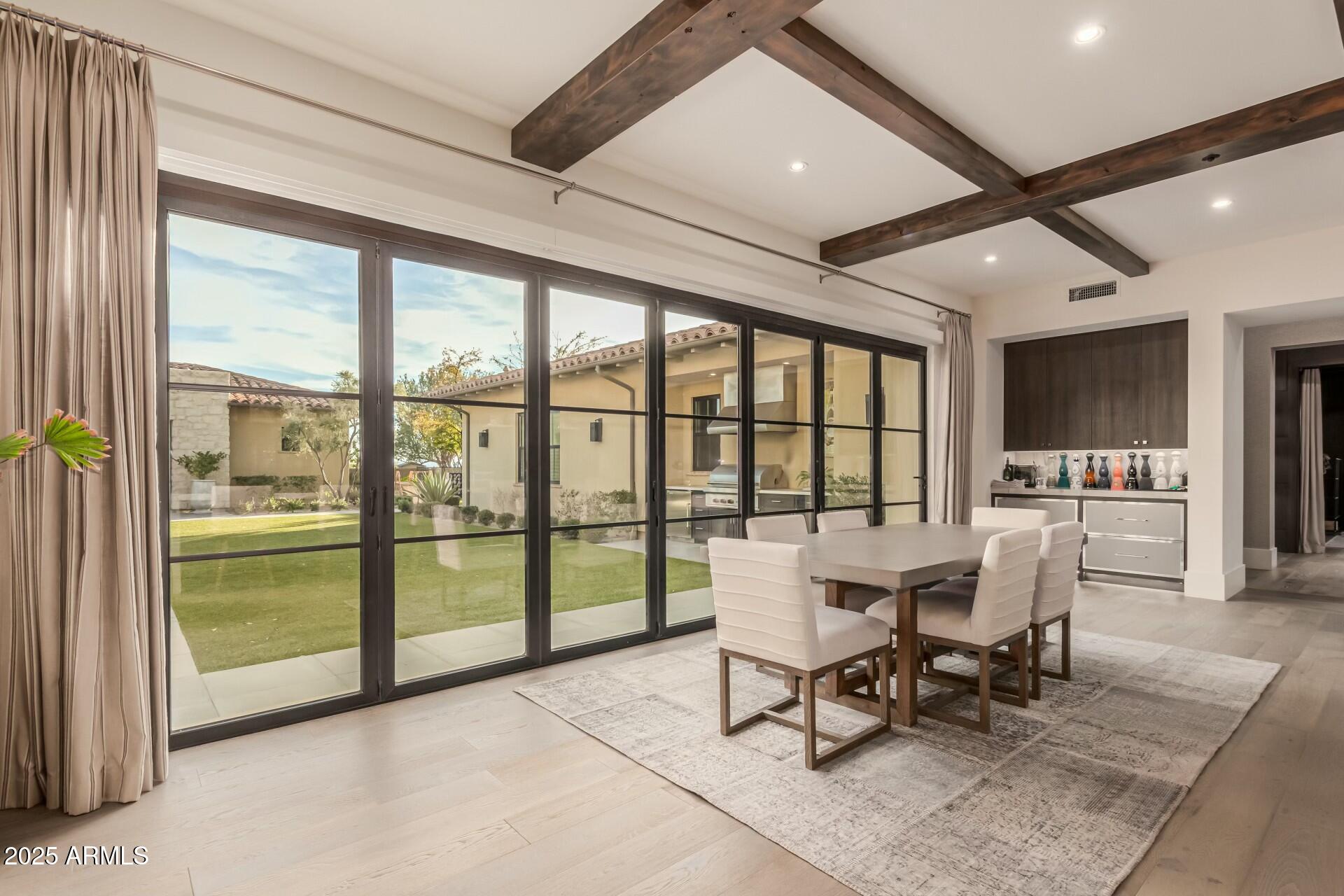 WHITE HORSE - Residential