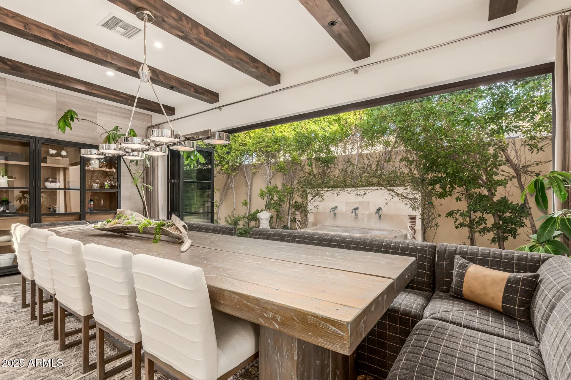WHITE HORSE - Residential