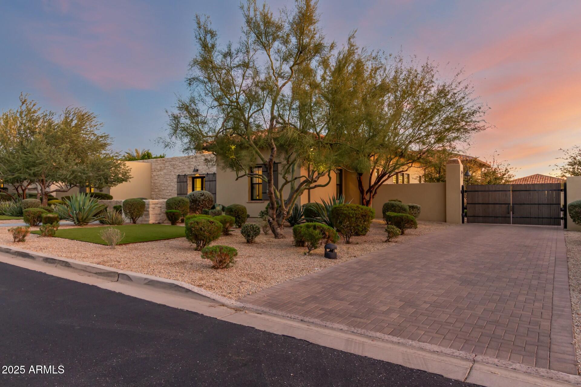 WHITE HORSE - Residential