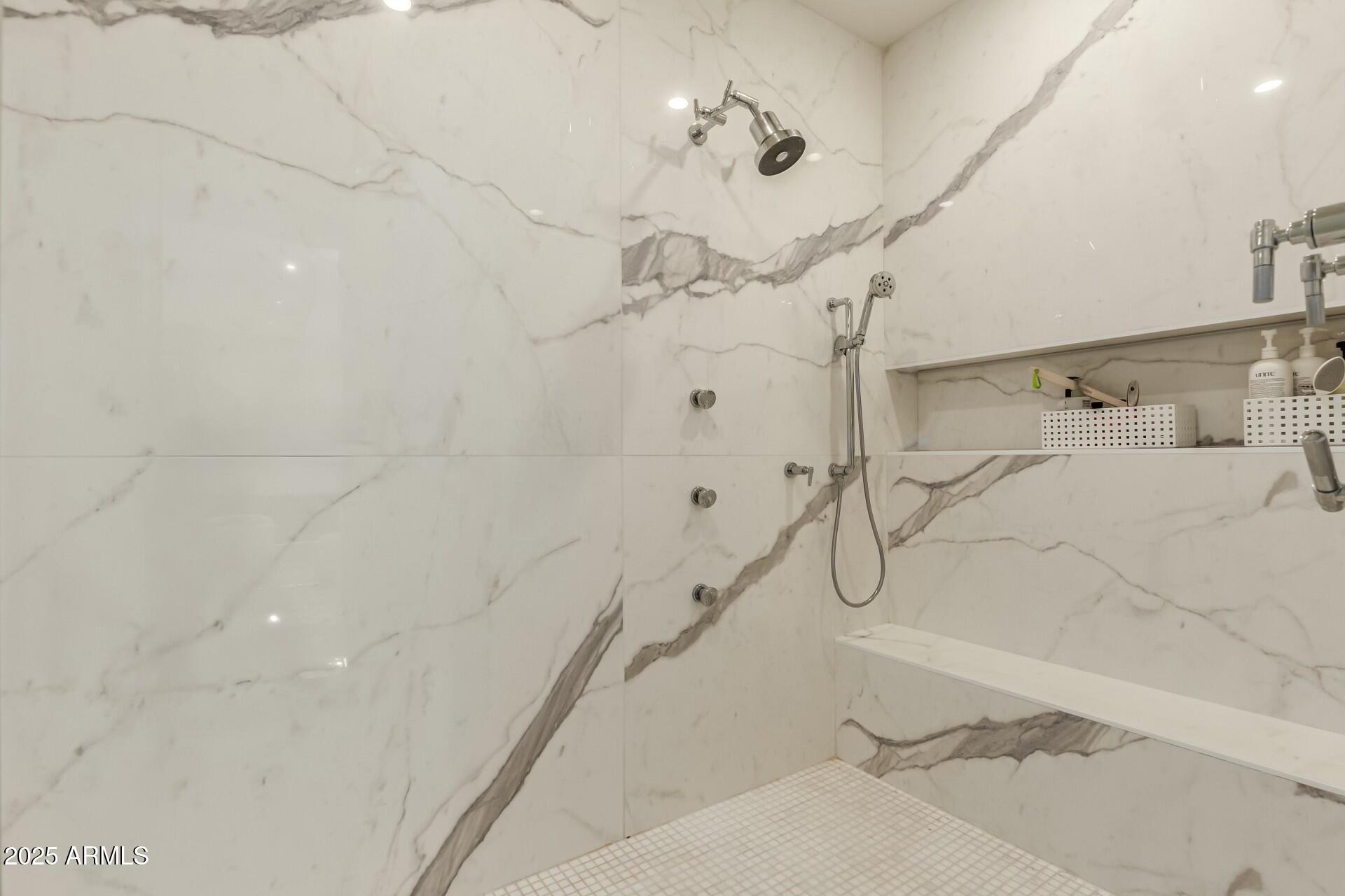 WHITE HORSE - Residential