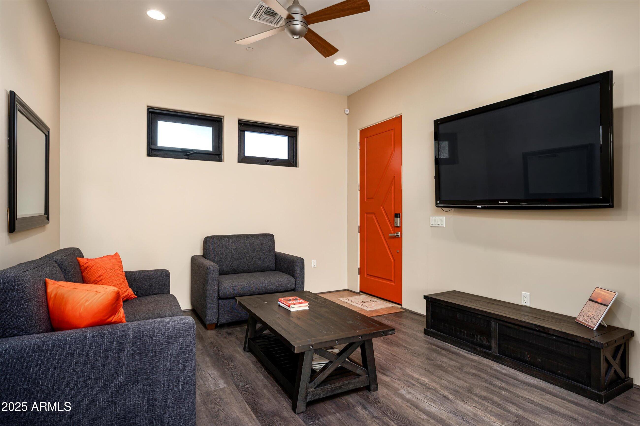 SUNDOWN RANCHOS - Residential