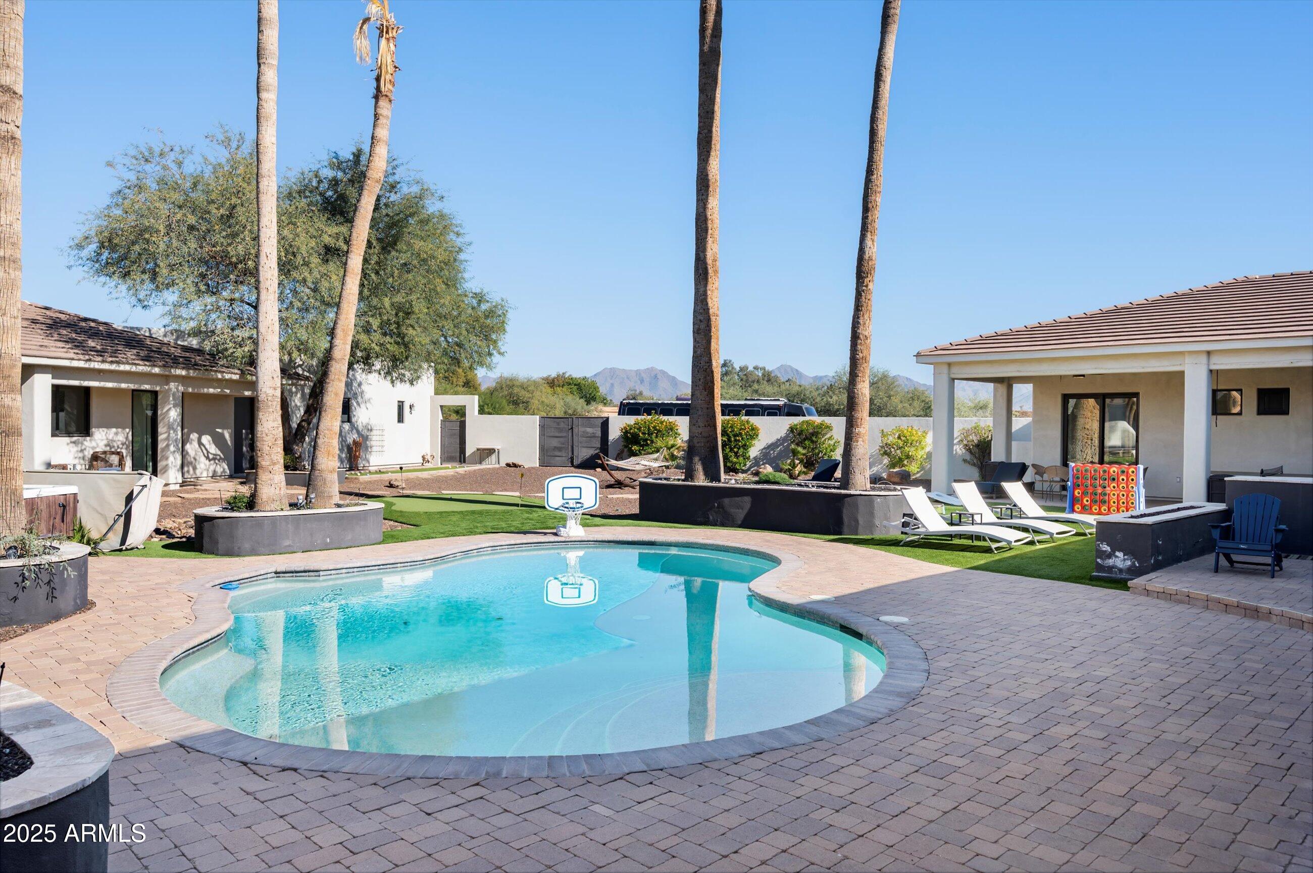 SUNDOWN RANCHOS - Residential