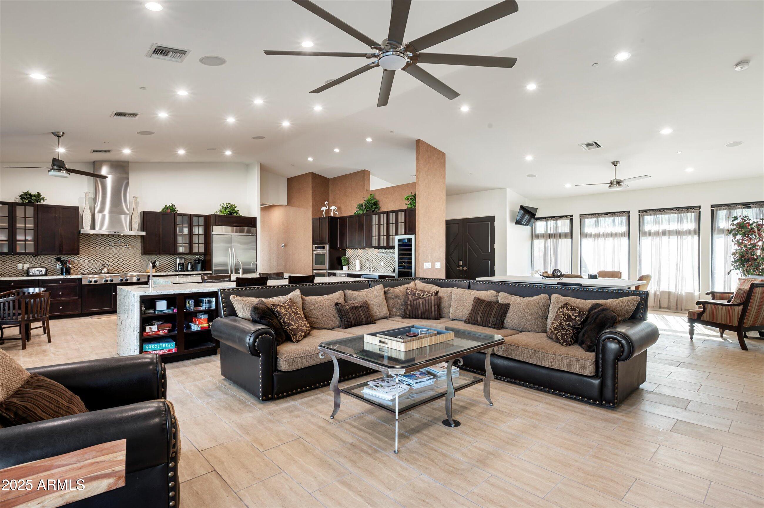 SUNDOWN RANCHOS - Residential